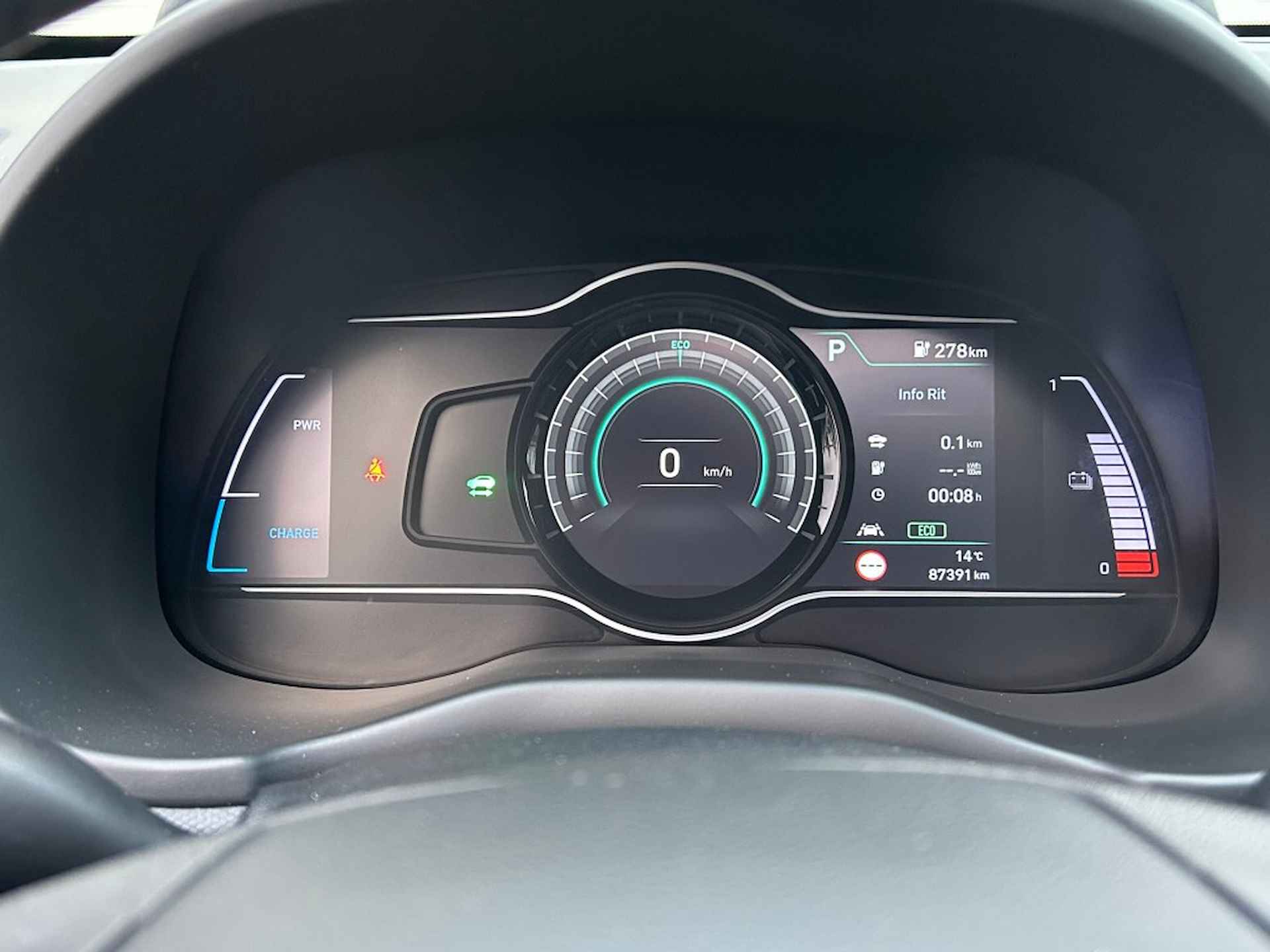 HYUNDAI Kona EV Premium 64kWh - Open Dak - Dodehoeksensor - Stoelventilatie - 17/24