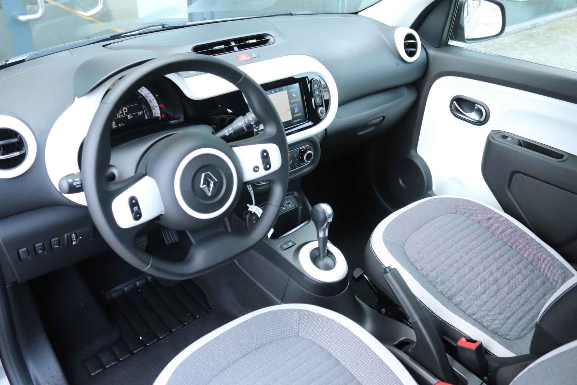 Renault Twingo Z.E. R80 Collection | Navigatie | Parkeersensoren | Climate Control | Cruise Control | - 10/28