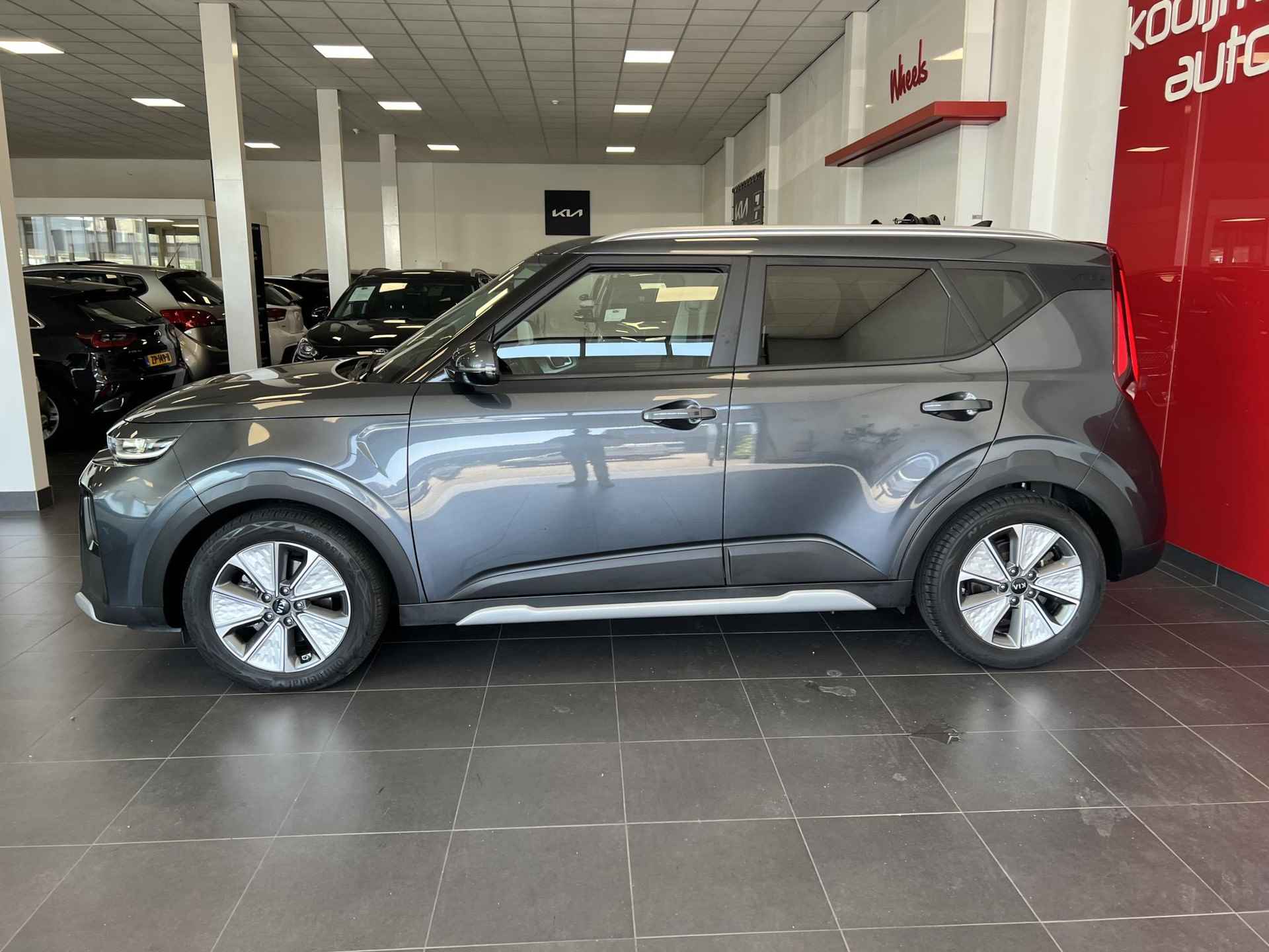 Kia Soul e-Soul ExecutiveLine 64kWh Btw auto, 8% Bijtelling! Particuliere subsidie € 2.000, - 19/24