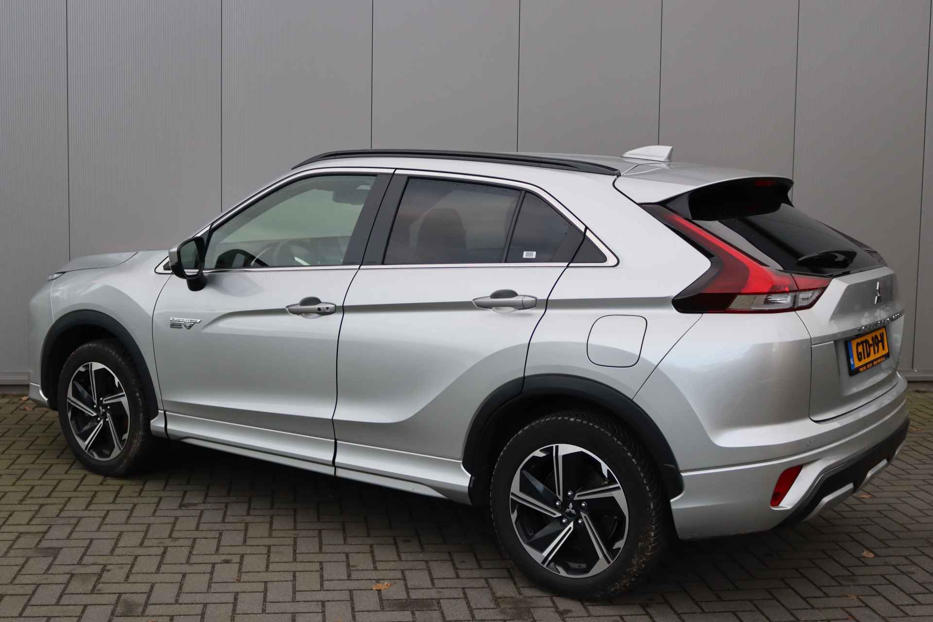 Mitsubishi Eclipse Cross 2.4 PHEV Intense + Sport-pack/Navigatie/Winter-Pack/Camera/Adaptive-Cruise - 4/32