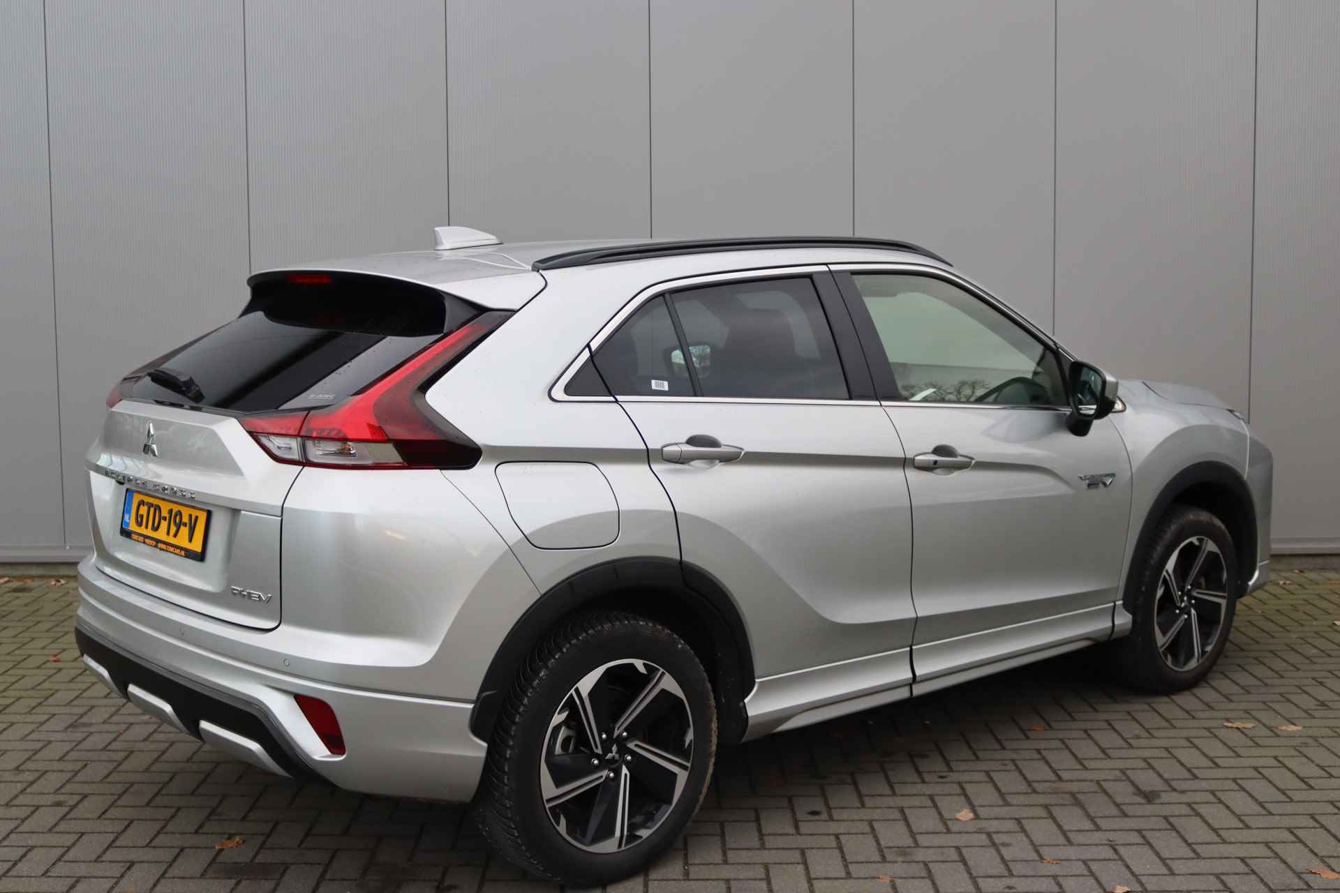 Mitsubishi Eclipse Cross 2.4 PHEV Intense + Sport-pack/Navigatie/Winter-Pack/Camera/Adaptive-Cruise - 5/32