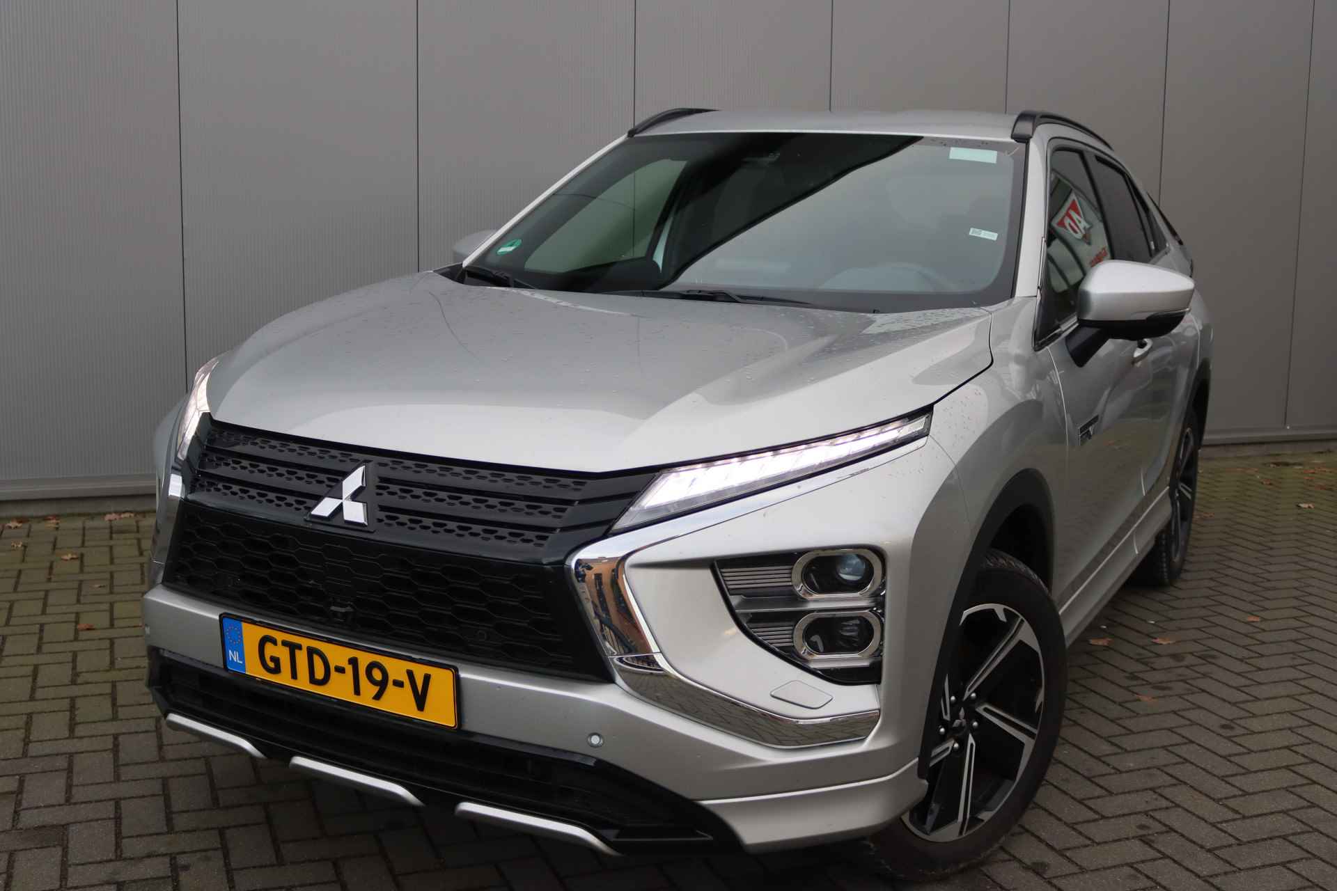 Mitsubishi Eclipse Cross 2.4 PHEV Intense + Sport-pack/Navigatie/Winter-Pack/Camera/Adaptive-Cruise - 8/32