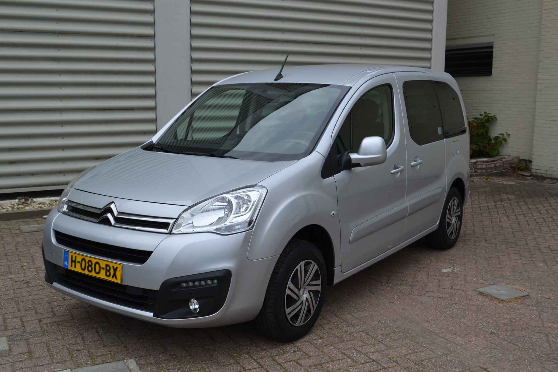 Citroën Berlingo E-Feel 23 kWh /Navigatie/Camera - 4/27