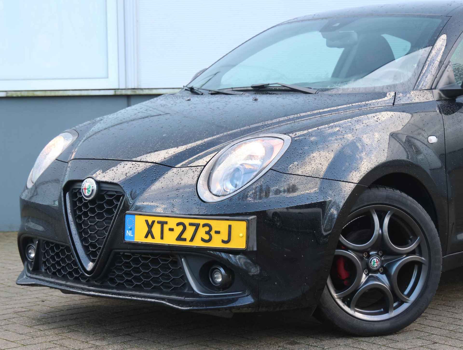 Alfa Romeo MiTo 100pk TwinAir ECO (UNIEK!!/NAV./Climate/S.stoelen/LMV 17"/Armsteun/NL Auto!) - 8/41