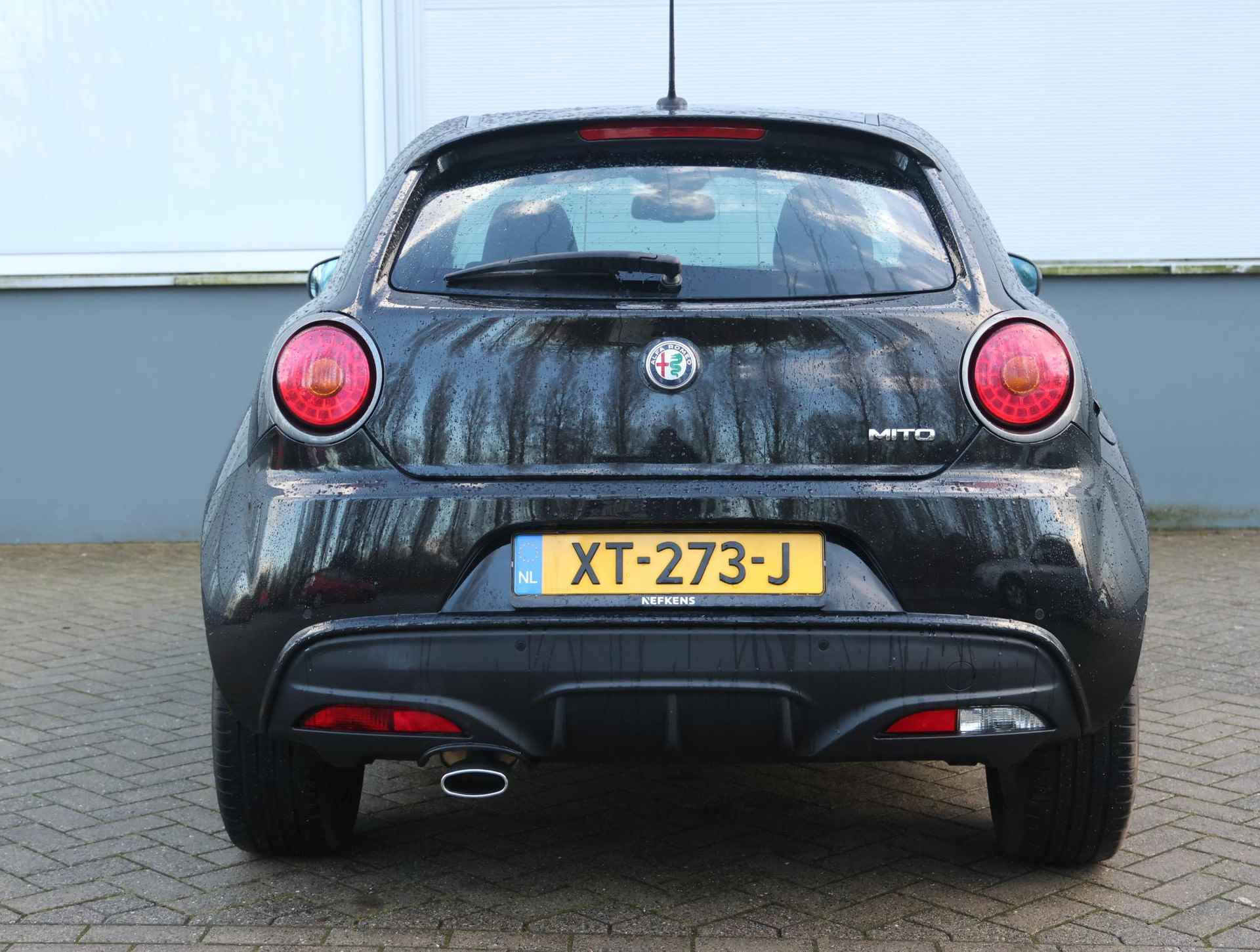 Alfa Romeo MiTo 100pk TwinAir ECO (UNIEK!!/NAV./Climate/S.stoelen/LMV 17"/Armsteun/NL Auto!) - 10/41