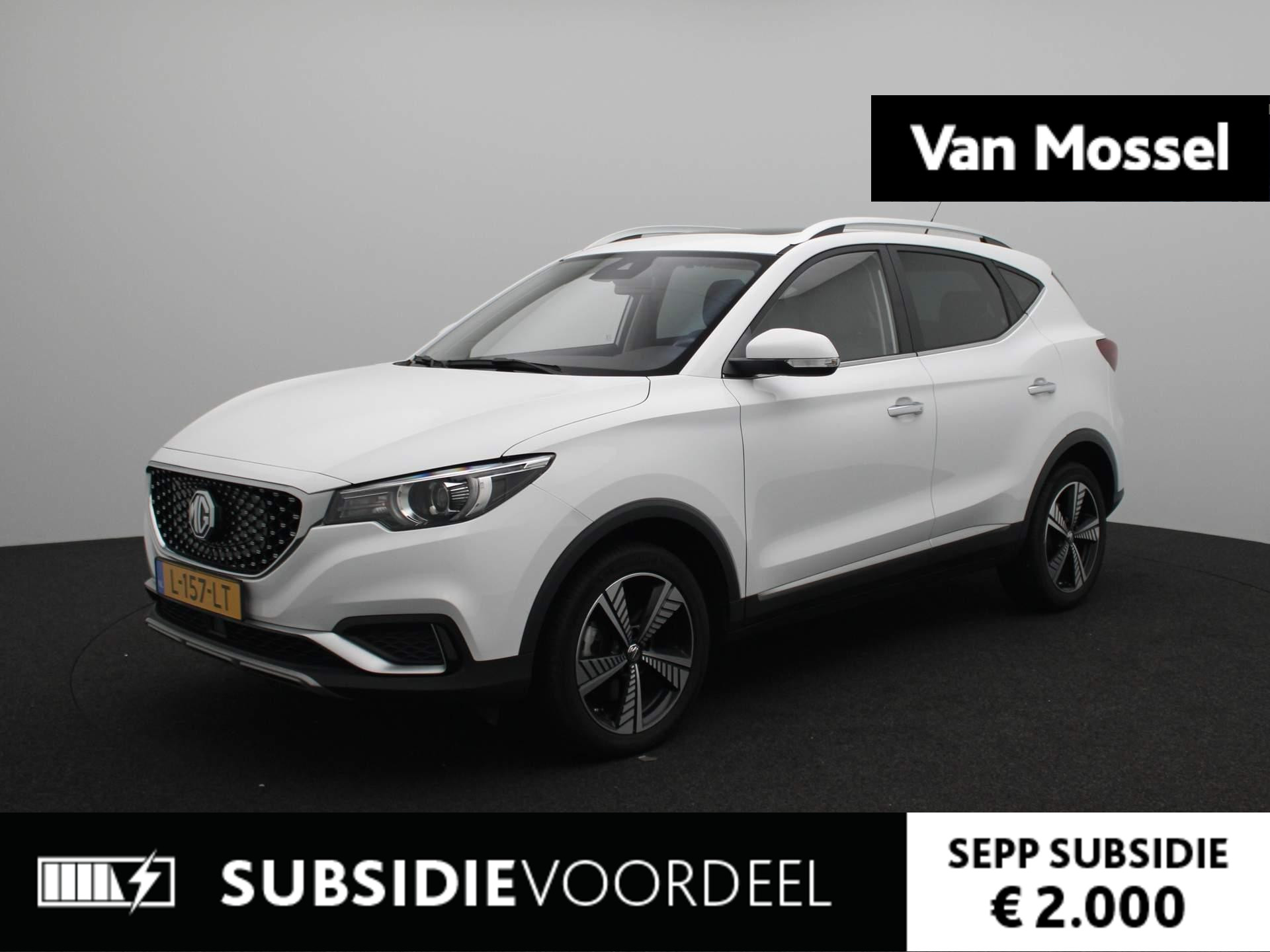 MG ZS EV Luxury 45 kWh | Navigatie | Apple CarPlay & Android auto | Electrisch Panoramadak | Parkeersensoren achter | Lederen bekleding |