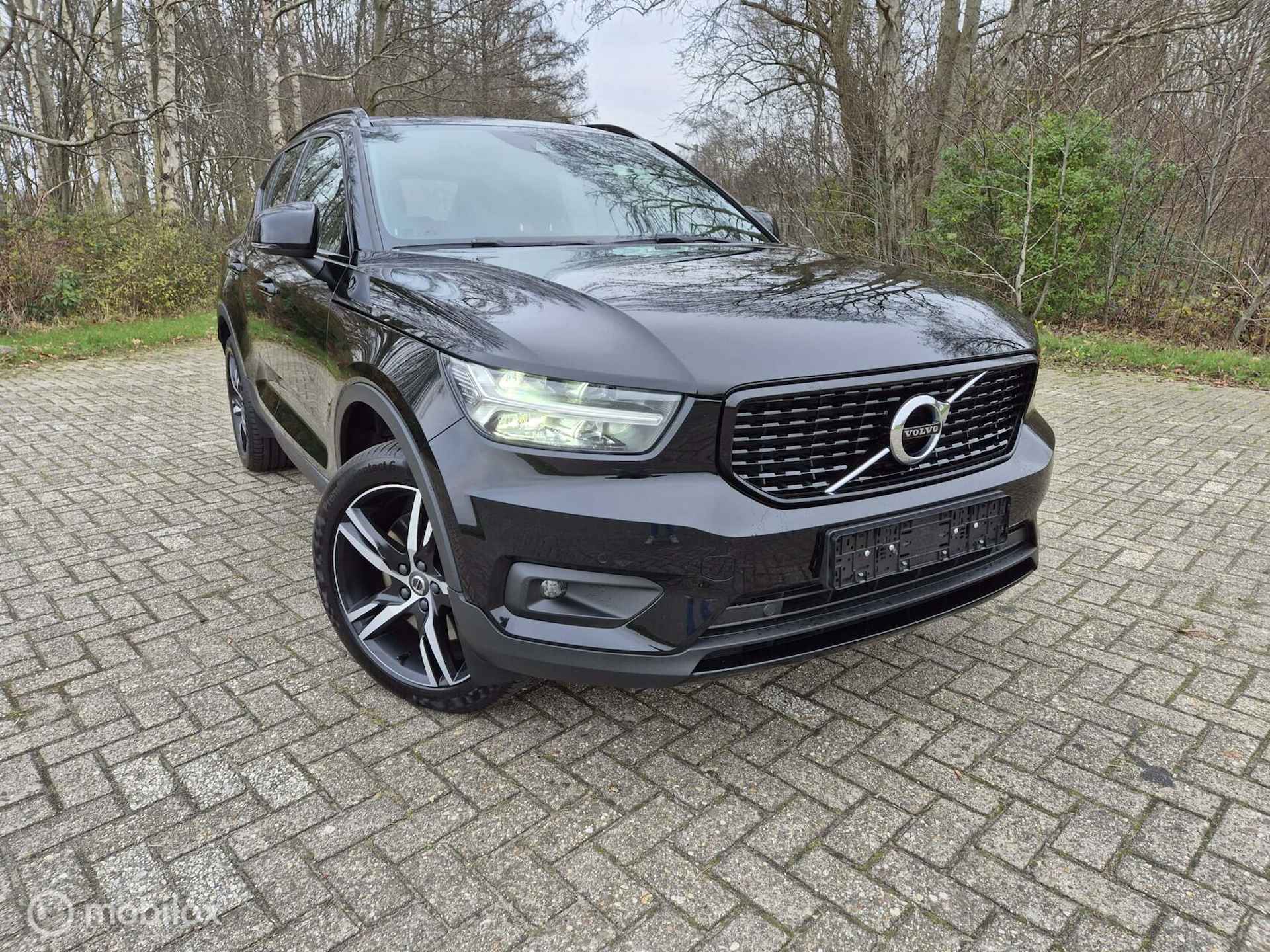 Volvo XC40 1.5 T5 Twin Engine R-Design - 2/39