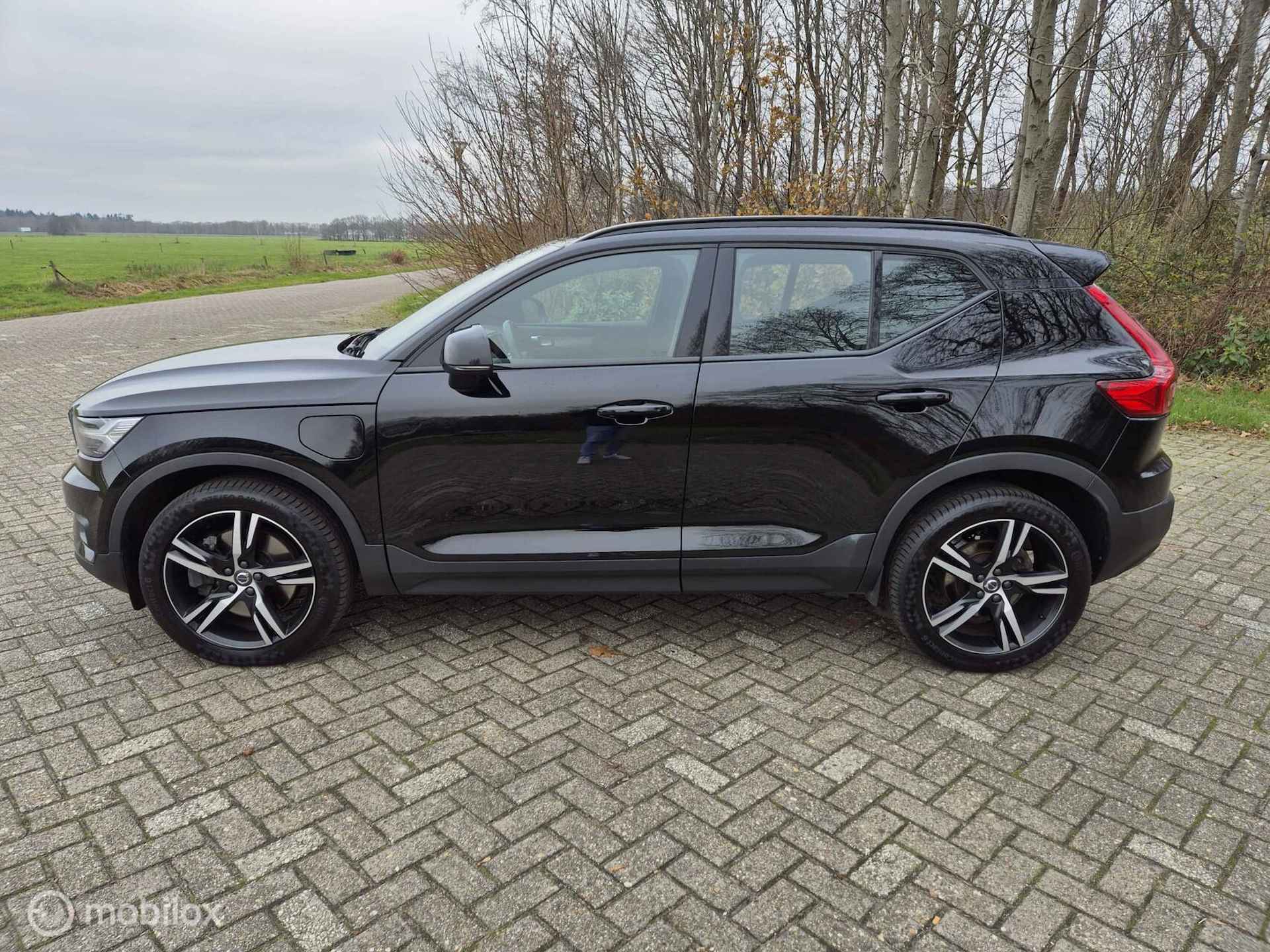 Volvo XC40 1.5 T5 Twin Engine R-Design - 7/39