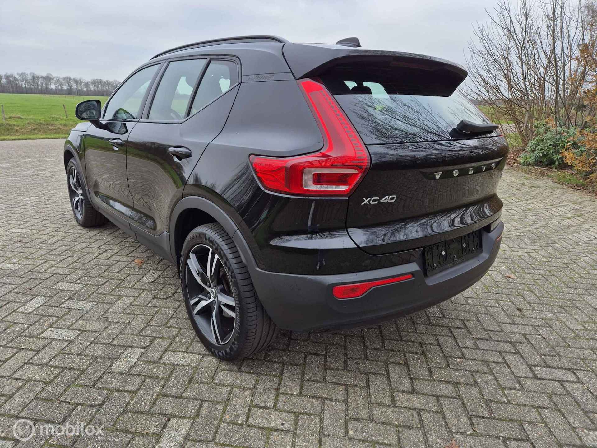 Volvo XC40 1.5 T5 Twin Engine R-Design - 8/39