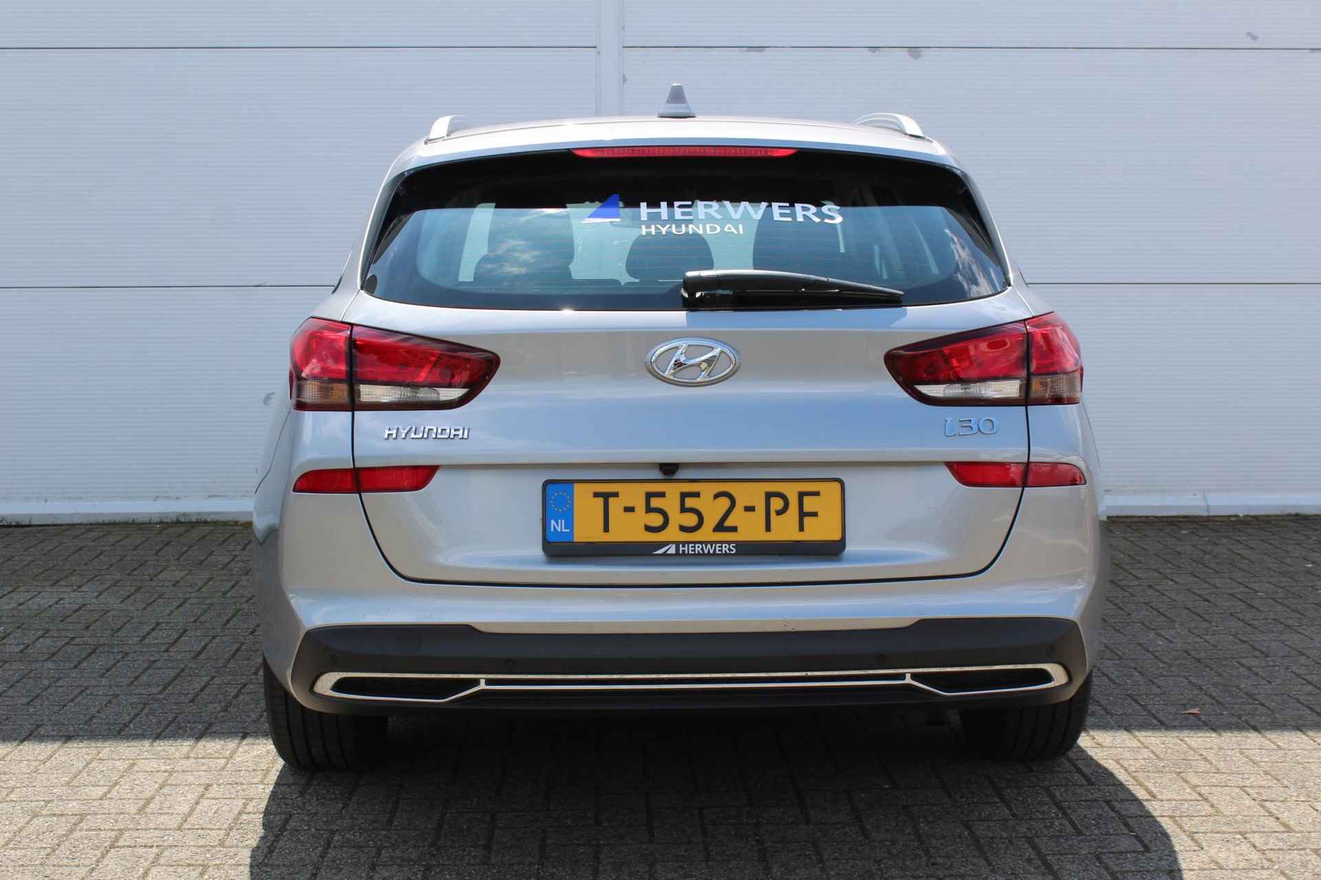 Hyundai i30 Wagon 1.0 T-GDi MHEV Comfort Smart AUTOMAAT / Navigatie + Apple Carplay/Android Auto / Climate Control / Cruise Control / Keyless Entry & Start / Achteruitrijcamera / - 40/42