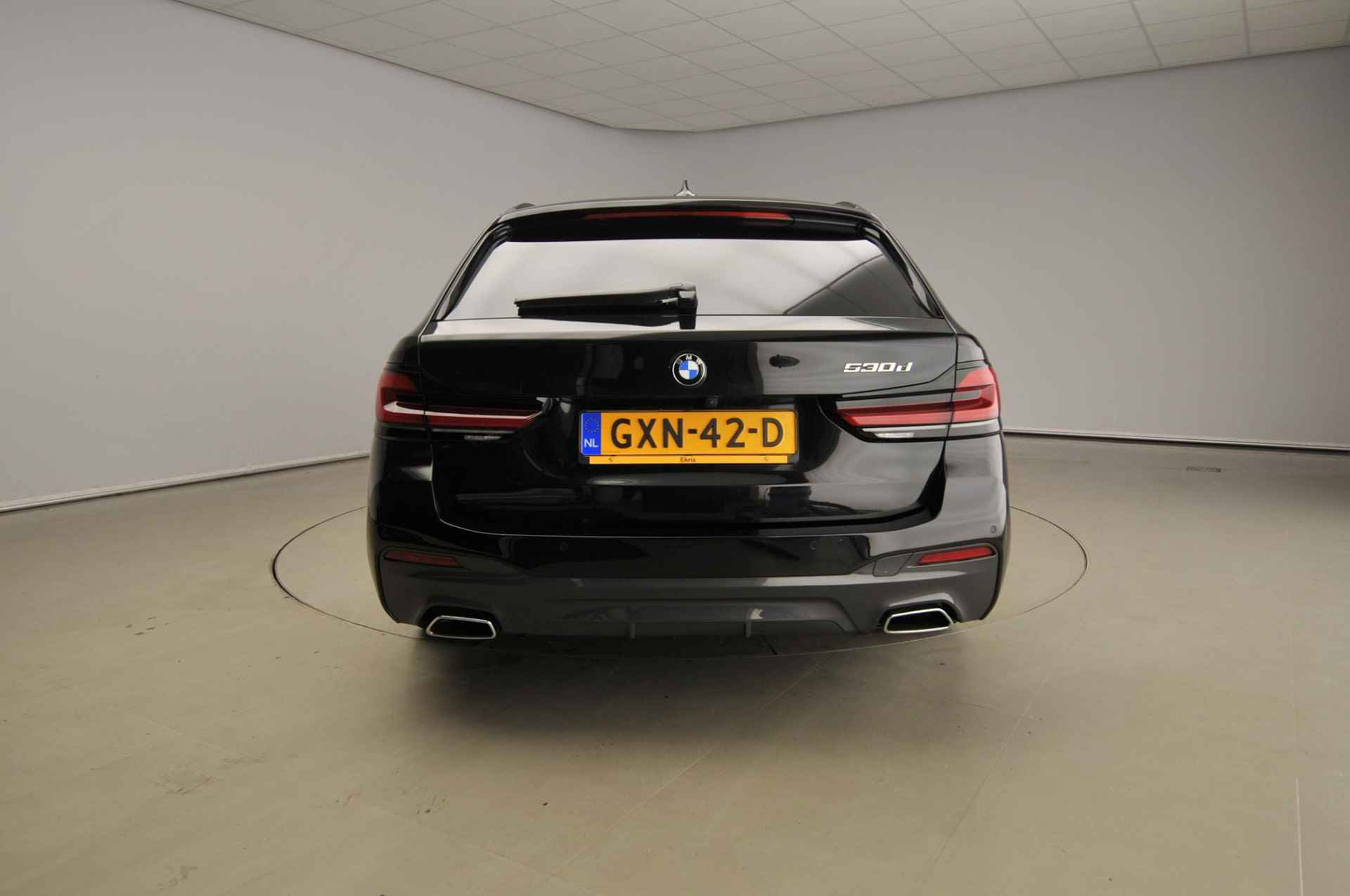 BMW 5 Serie Touring 530d | M-Sportpakket | Laserlicht | Leder | HUD | Schuifdak | Standkachel | Comfortzetels | DAB | Hifi speakers | Alu 19 inch - 4/53