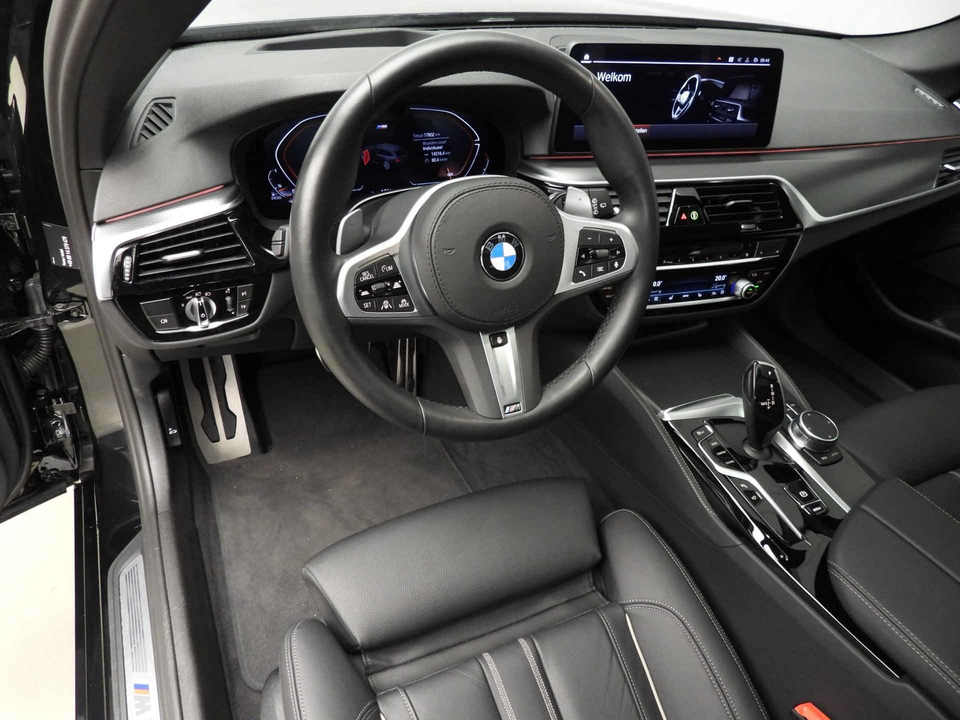 BMW 5 Serie Touring 530d | M-Sportpakket | Laserlicht | Leder | HUD | Schuifdak | Standkachel | Comfortzetels | DAB | Hifi speakers | Alu 19 inch - 7/53