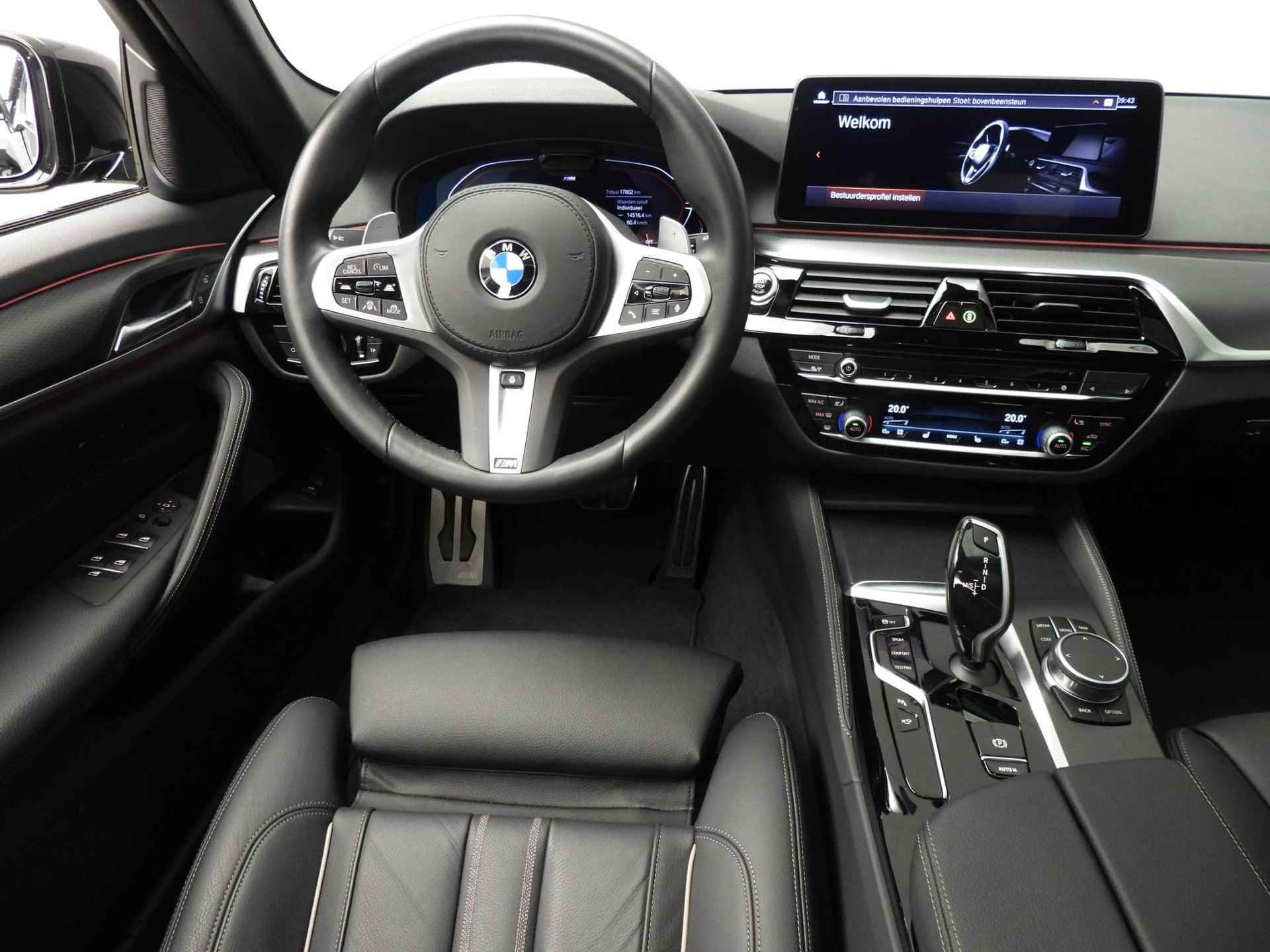 BMW 5 Serie Touring 530d | M-Sportpakket | Laserlicht | Leder | HUD | Schuifdak | Standkachel | Comfortzetels | DAB | Hifi speakers | Alu 19 inch - 11/53