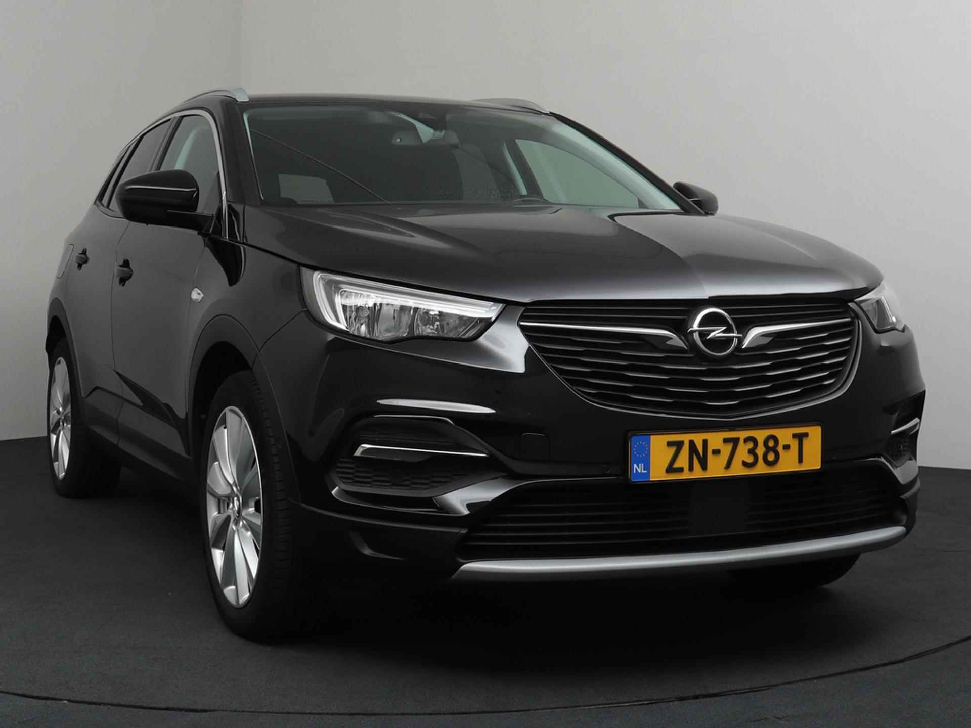 Opel Grandland X 1.2 Turbo Business Executive Climate Control | Navigatie | Trekhaak - 33/35