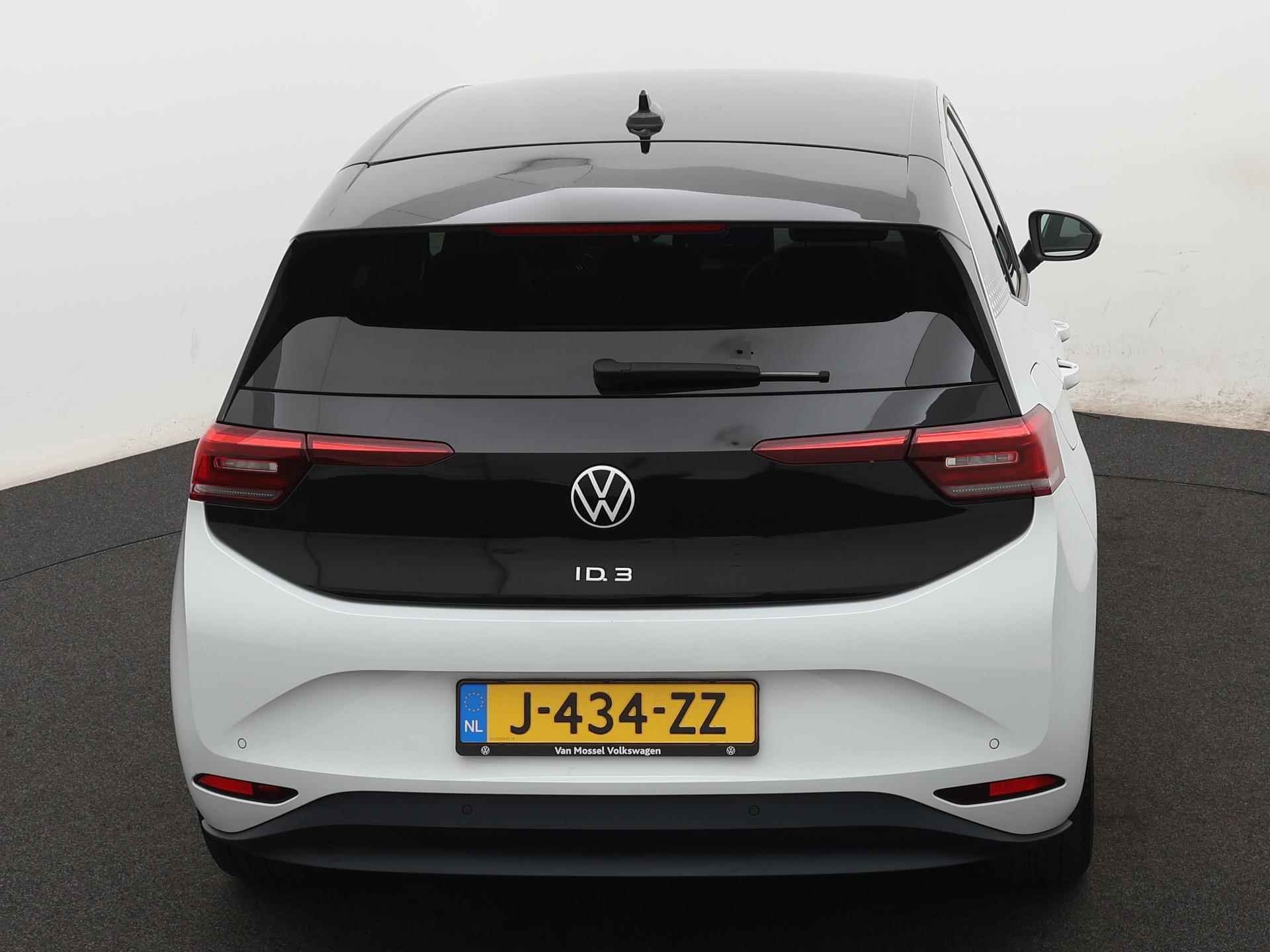 Volkswagen ID.3 First Plus 58 kWh 204 PK | Automaat | Navigatie | Camera | Adaptive Cruise Control | Climate Control | Stoelverwarming | Parkeersensoren | LED | Lichtmetalen velgen | Privacy glass | - 6/22