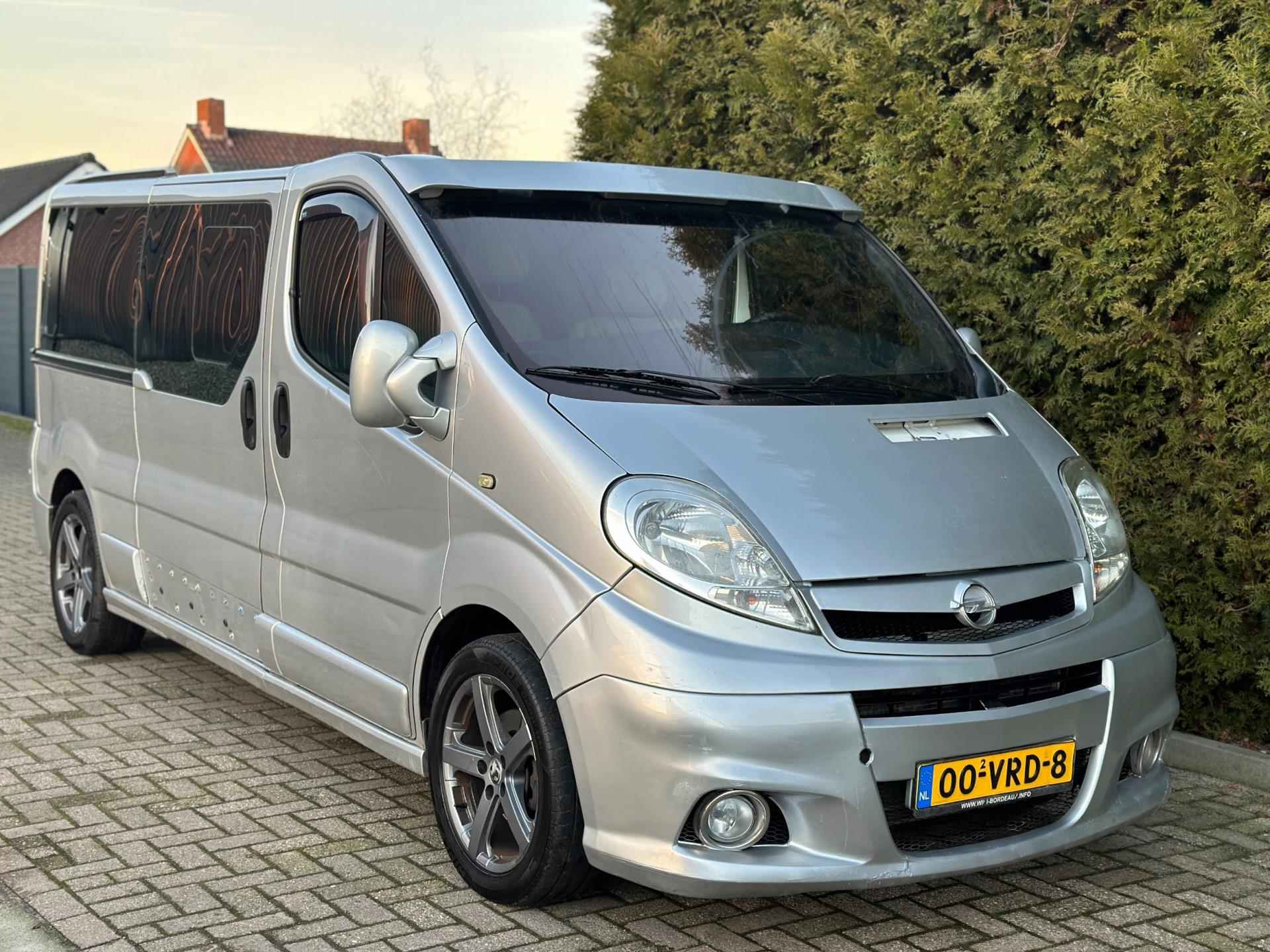 Opel Vivaro 2.5 CDTI L2H1 DC Trekaak Airco - 8/28