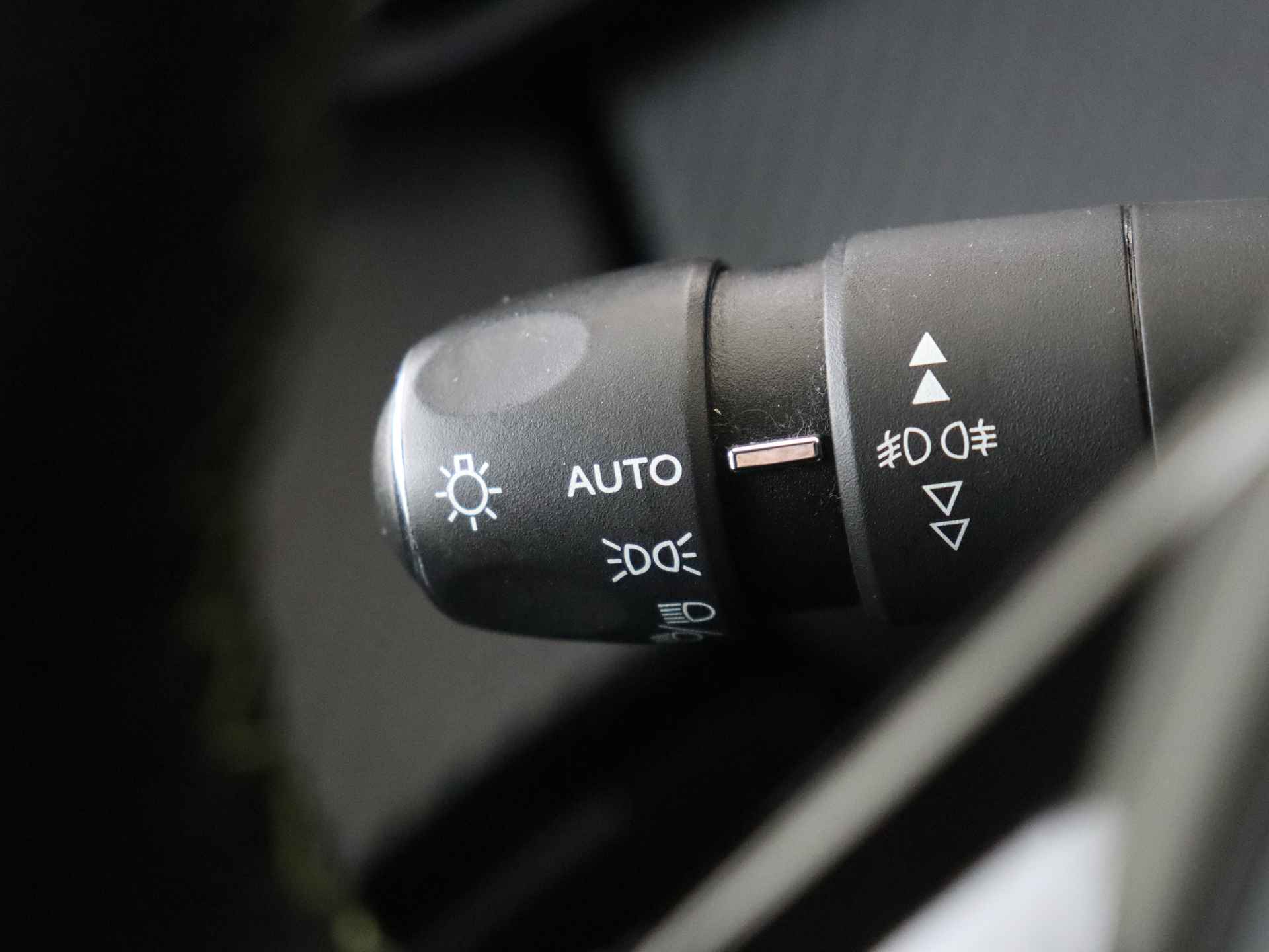 Peugeot 2008 1.2 PureTech GT-Line | 130PK | Navigatie | Camera | Keyless | Panoramisch schuifdak | - 24/43