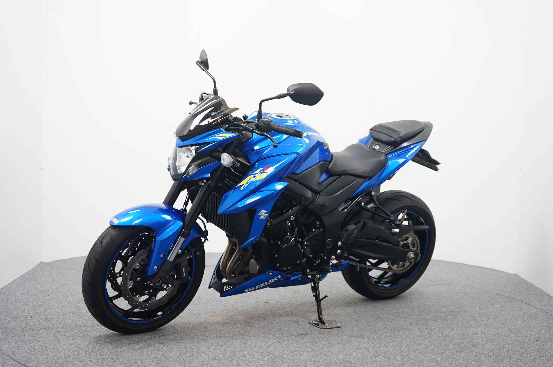 Suzuki GSX-S750 - 4/16