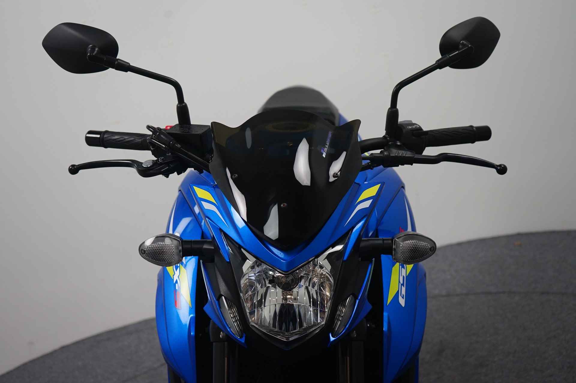 Suzuki GSX-S750 - 9/16