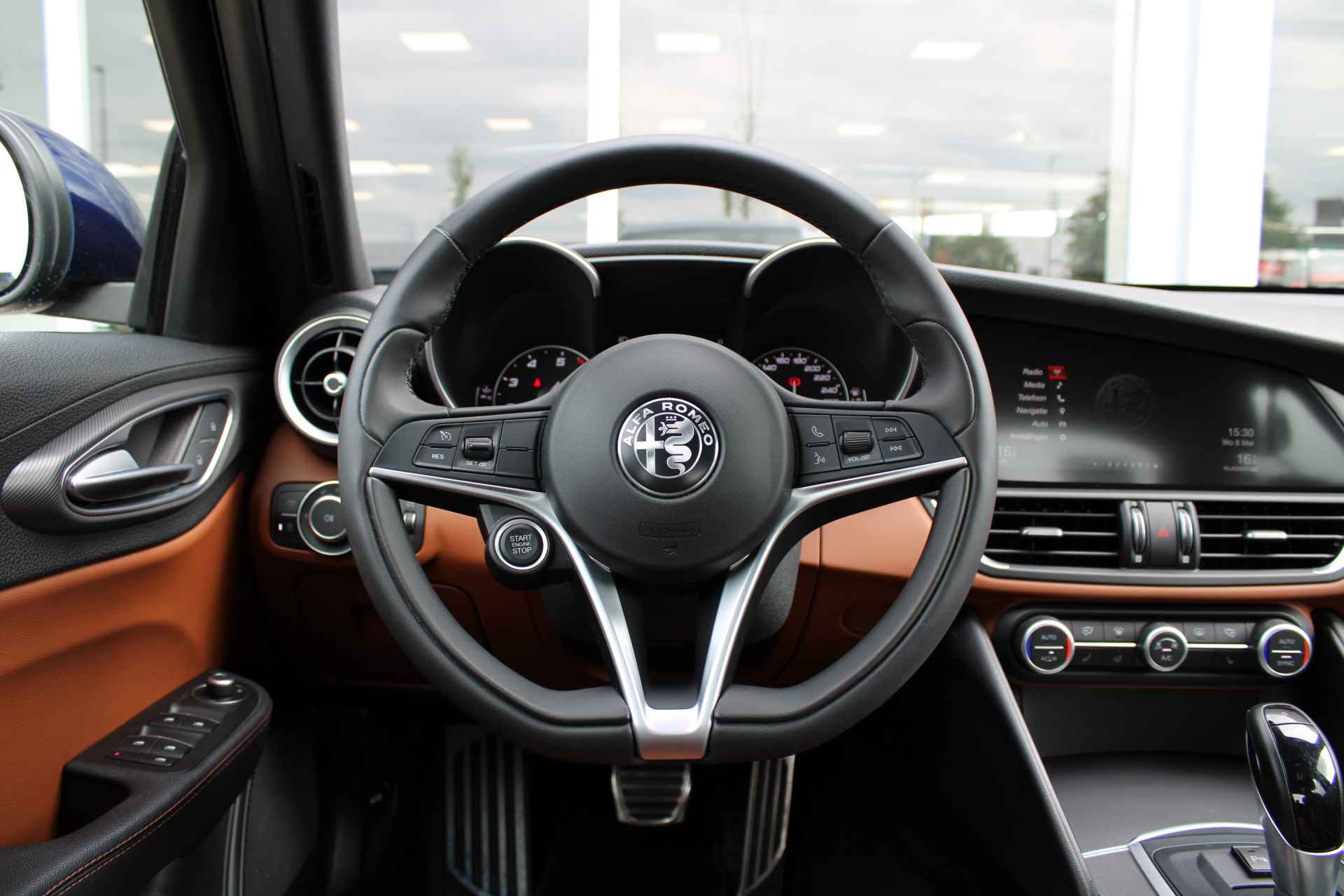 Alfa Romeo Giulia 2.0T Super 200PK | Veloce interieur/exterieur | 18" Velgen | Camera Apple/Android Carplay - 18/24