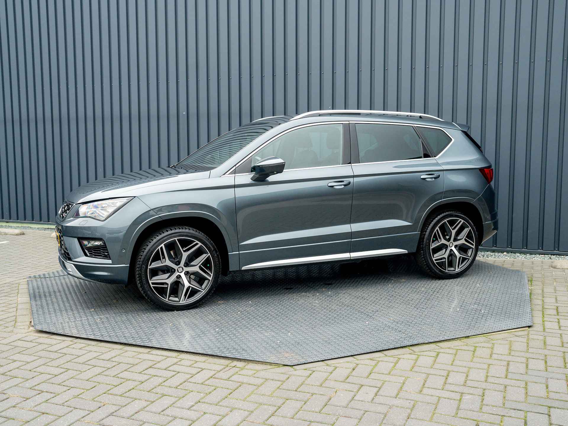 SEAT Ateca 1.5 TSI FR Business Intense | Panodak | Trekhaak wegkl. | Beats | 19'' | Prijs Rijklaar!! - 3/52