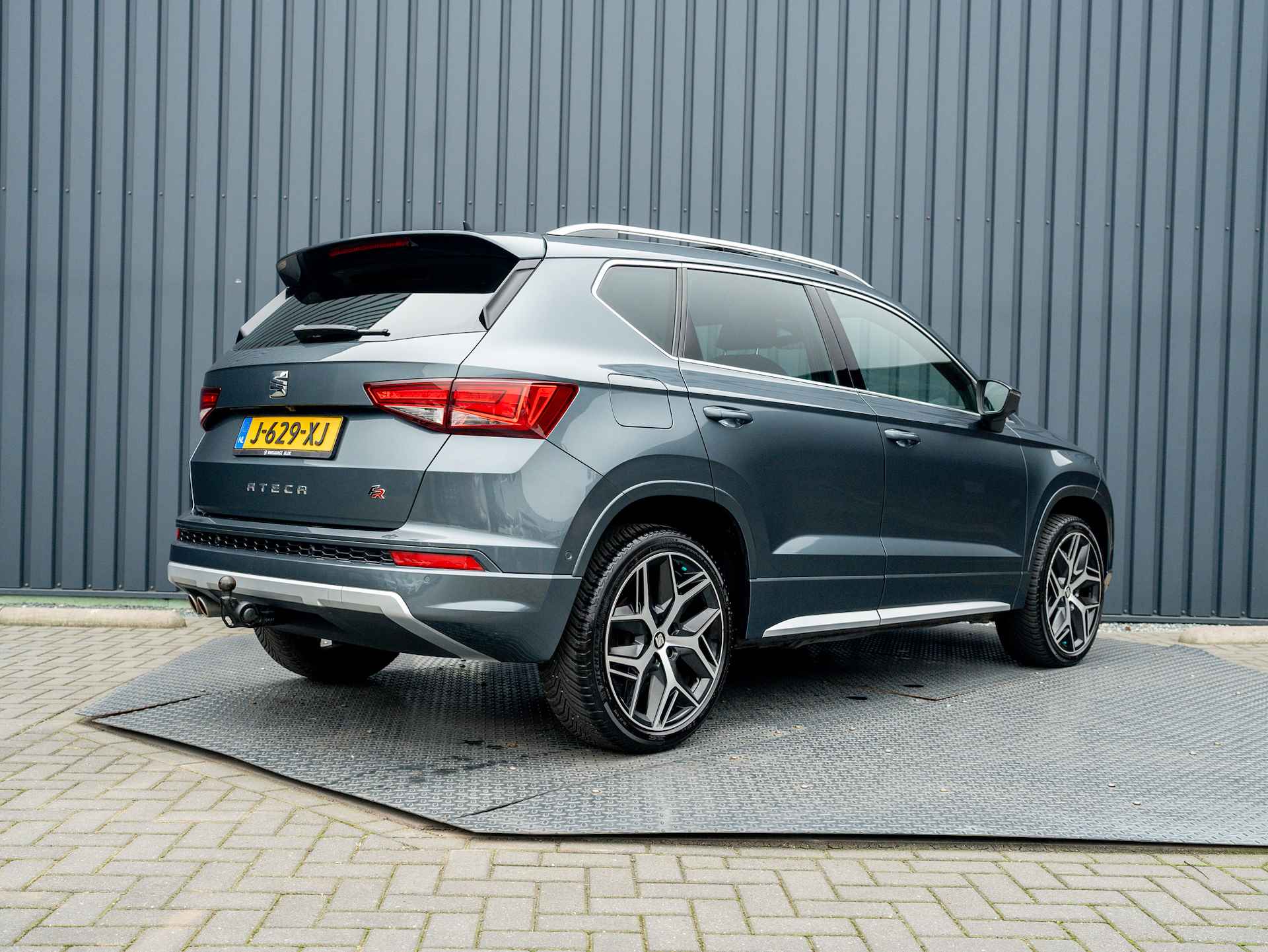 SEAT Ateca 1.5 TSI FR Business Intense | Panodak | Trekhaak wegkl. | Beats | 19'' | Prijs Rijklaar!! - 50/52