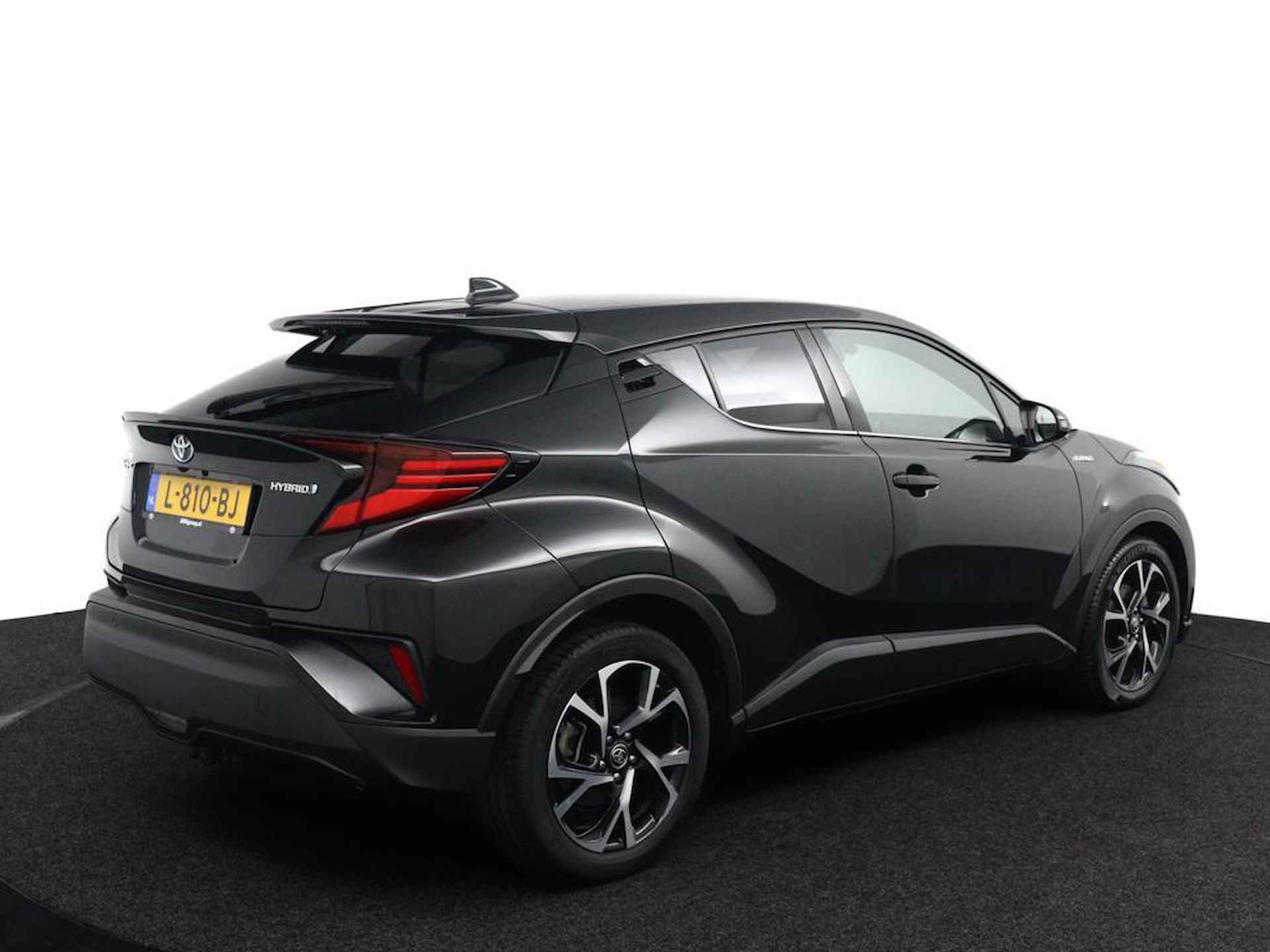 Toyota C-HR 1.8 Hybrid Style | Led Pack | Navigatie | Stoelverwarming | Licht en Regensensor | - 3/48