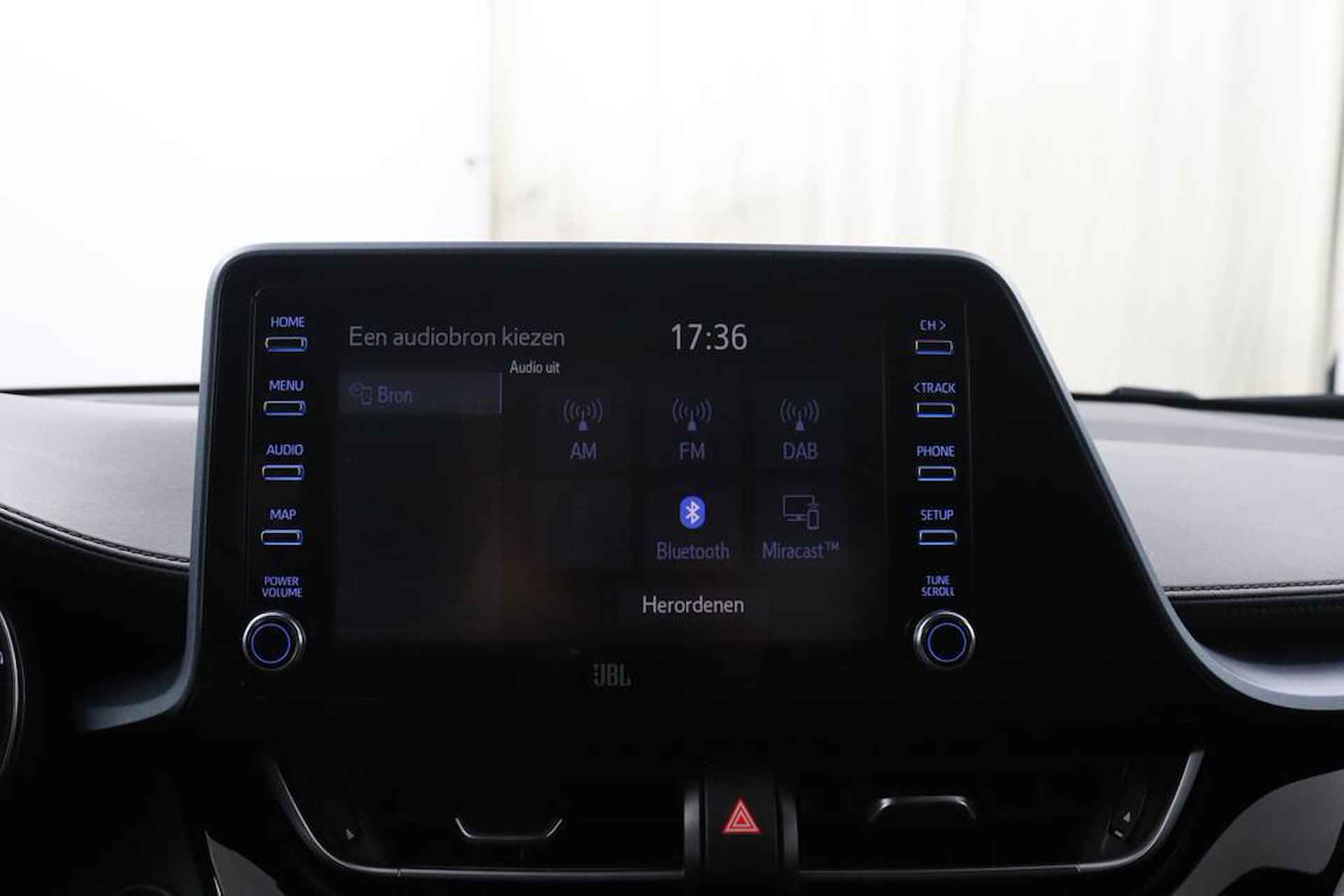 Toyota C-HR 1.8 Hybrid Style | Led Pack | Navigatie | Stoelverwarming | Licht en Regensensor | - 18/48