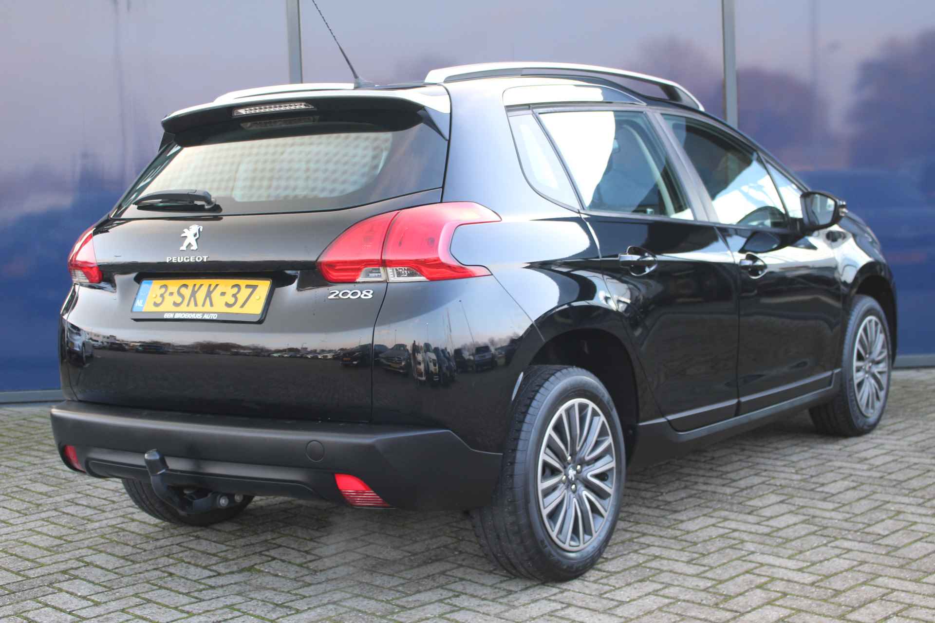 Peugeot 2008 1.6 VTi Active | Lage km stand! | Trekhaak | Navi | Airco | Cruise | 1e eigenaar | Dealer onderhouden | - 12/31