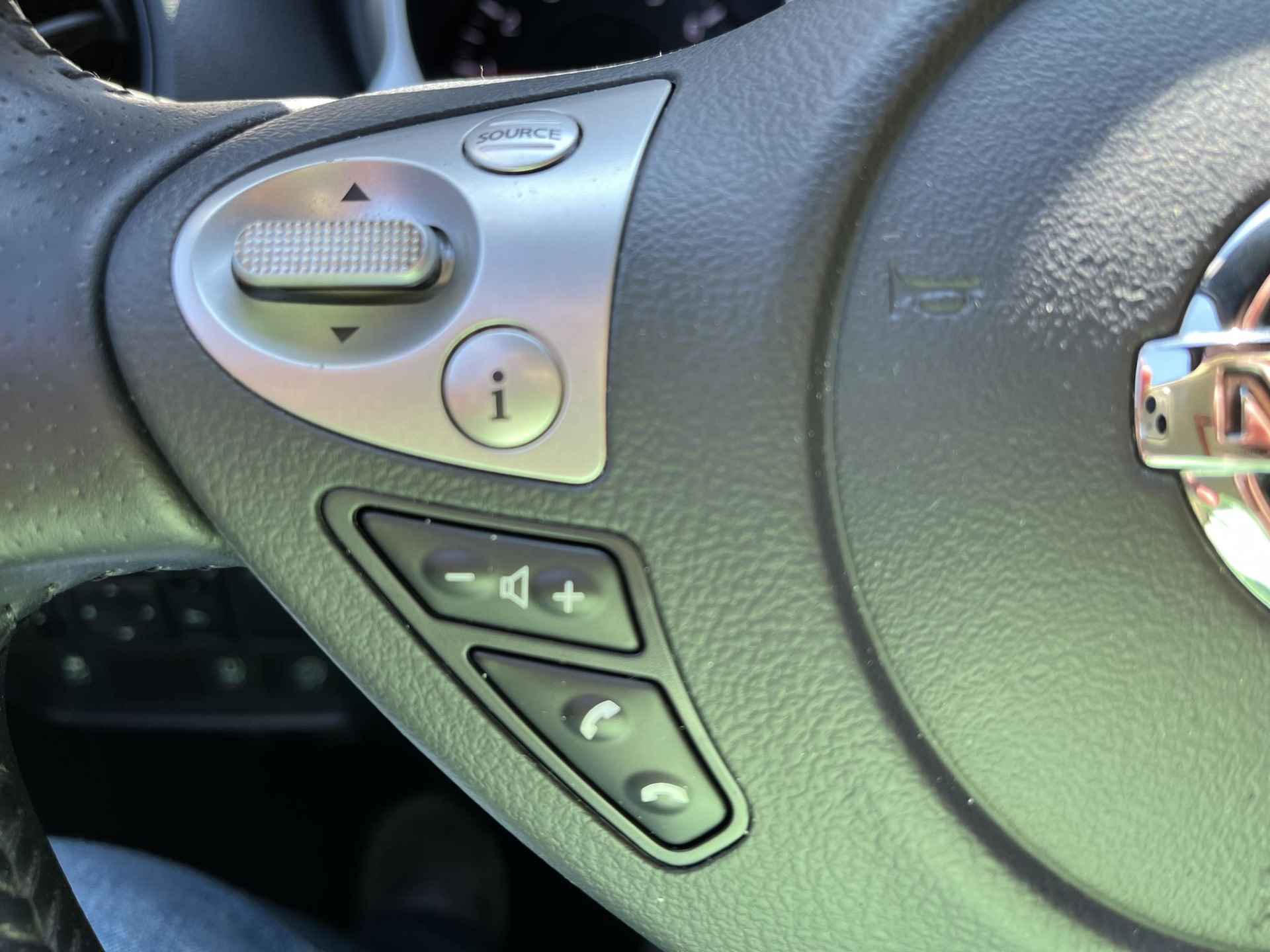 Nissan Juke 1.2 DIG-T S/S N-Connecta Climate Control, Apple Carplay, Stoelverwarming, Zwarte hemel, 17" Lichtmetalen velgen, Achteruitrijcamera, Multifunctioneel stuurwiel, Navigatiesysteem (MET GARANTIE*) - 18/28
