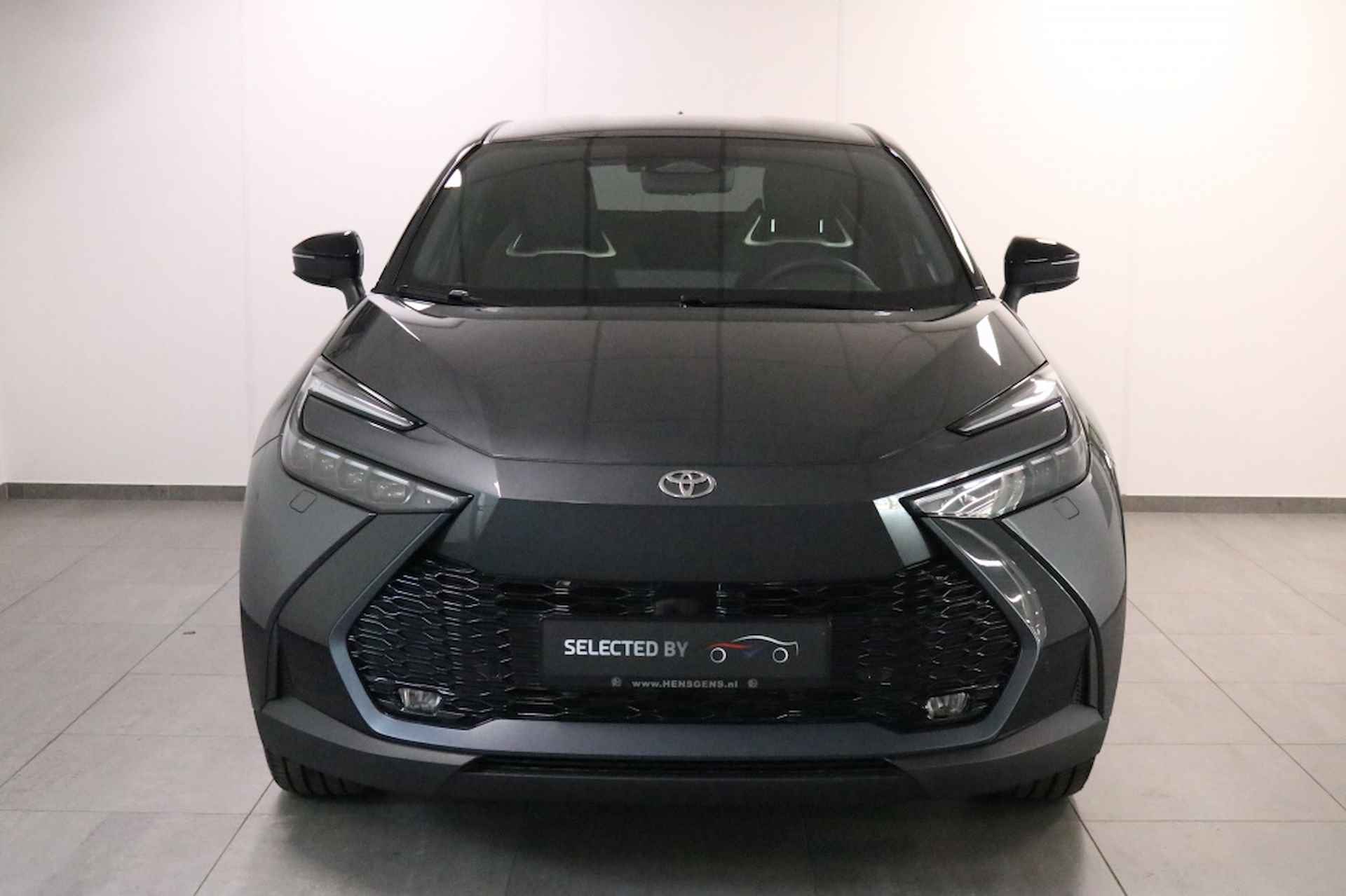 Toyota C-HR Hybrid 140 Executive JBL Two-Tone - 2/39