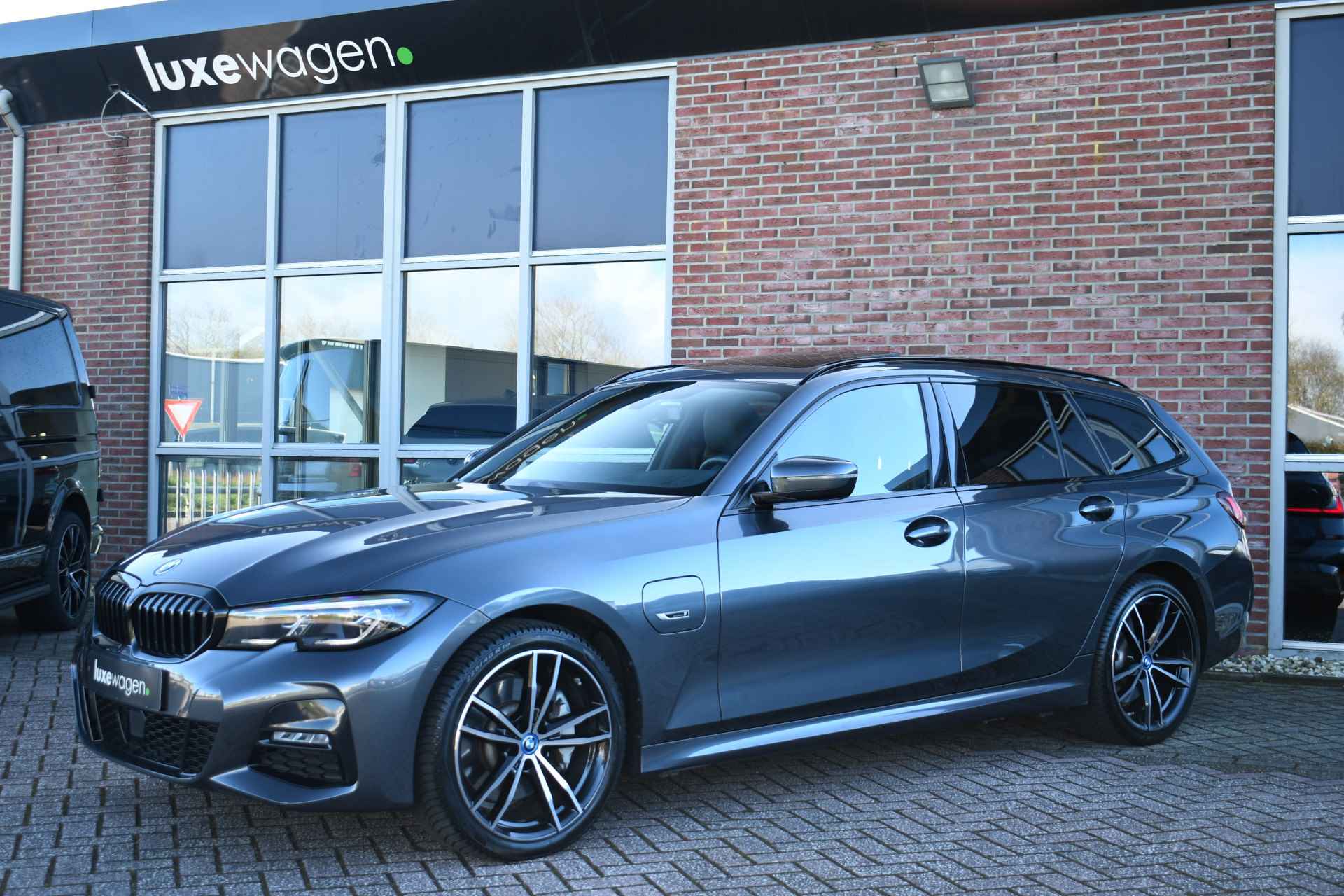 BMW 3 Serie Touring 330e xDrive M-Sport Pano ACC HUD Laser 19inch - 5/80