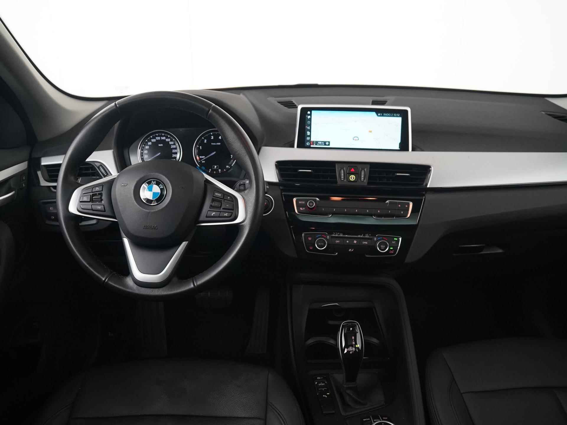 BMW X1 sDrive20i Executive | Trekhaak | Panoramadak | Leder | Elek achterklep | Zondag Open! - 5/37