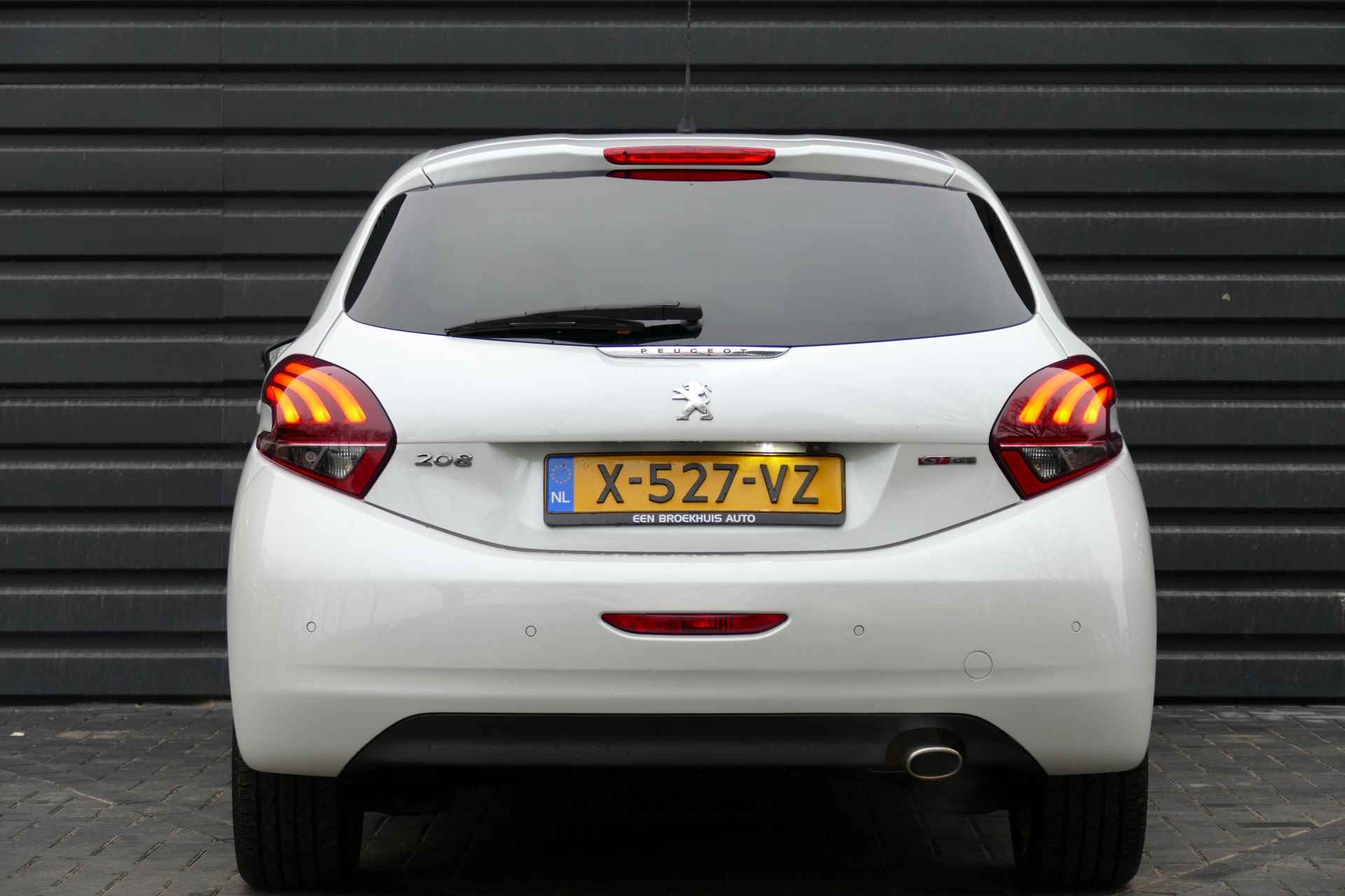 Peugeot 208 1.2 PURETECH 110PK 5-DRS GT-LINE / NAVI / LED / CLIMA / PDC / CAMERA / 17" LMV / CRUISECONTROL / BLUETOOTH / 2E EIGENAAR / - 4/21