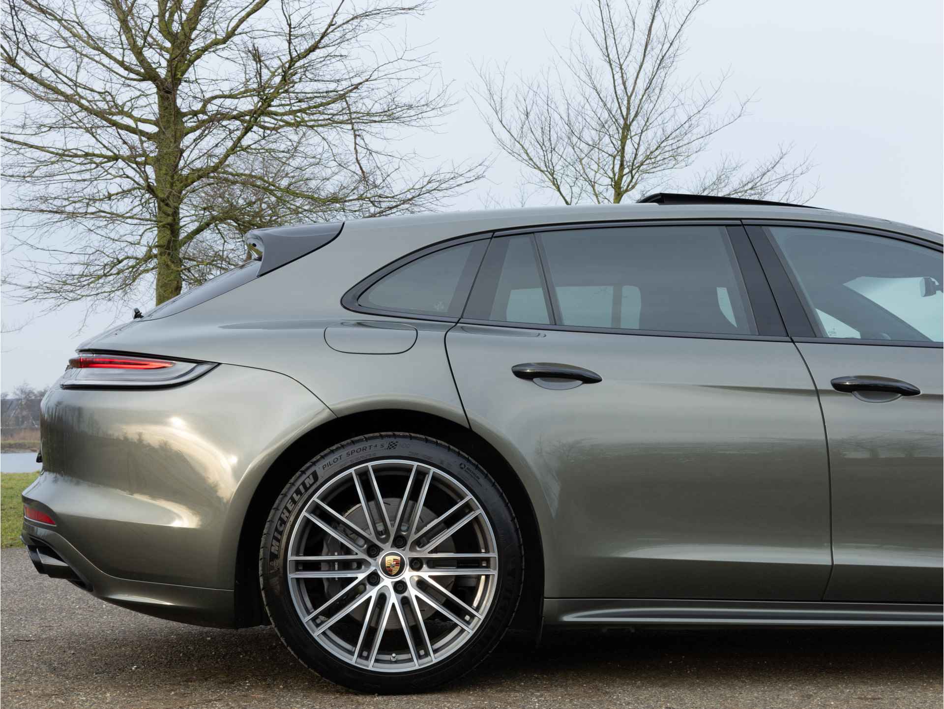 Porsche Panamera Sport Turismo 2.9 4 E-Hybrid 461 PK | LED | Panoramadak | Sportuitlaat |  Sport Chrono | Bose | Softclose | Adaptieve Cruise Control | - 20/57