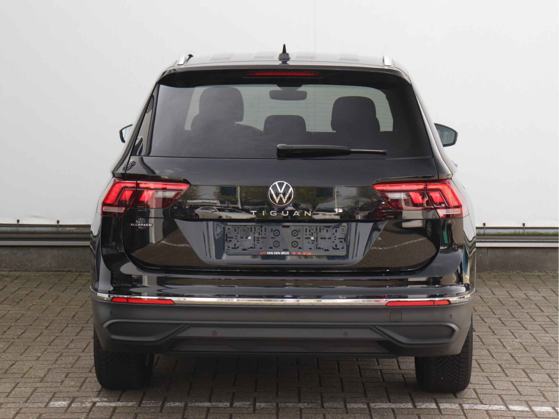 Volkswagen Tiguan Allspace 1.5 TSI Life 7-zitter 150 pk Automaat | Navigatie | Adaptive cruise control | 7-stoelen | Climate control | - 6/44