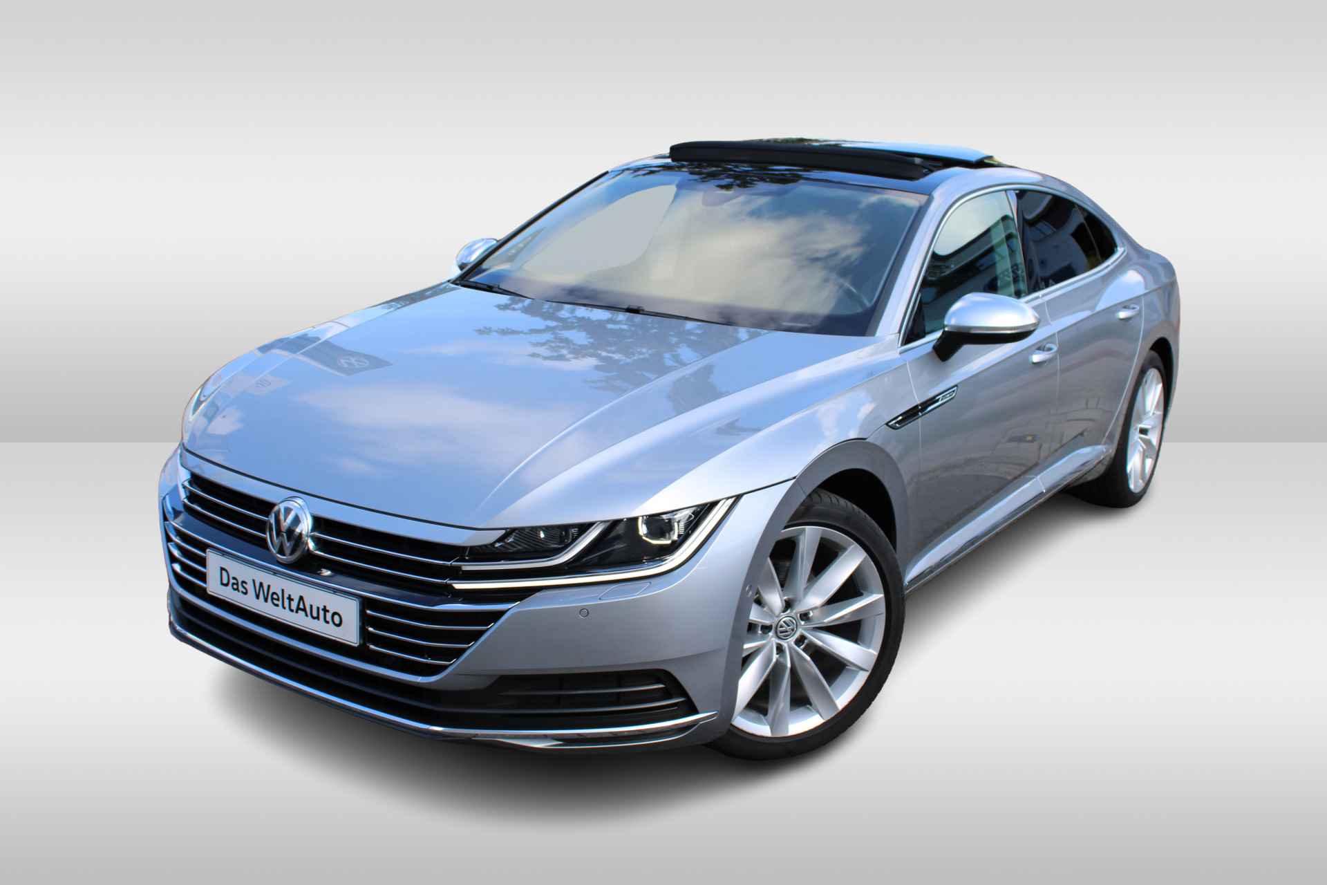 Volkswagen Arteon 2.0 TSI 190pk DSG Elegance / Panoramadak / Virtual Cockpit / Trekhaak Elek. / Dynaudio/ Standkachel / 19" LMV / Leder-Alcantara / LED Matrix / Navi / Camera / Keyless / Alarm / Stuur en Stoelverwarming V+A - 4/36