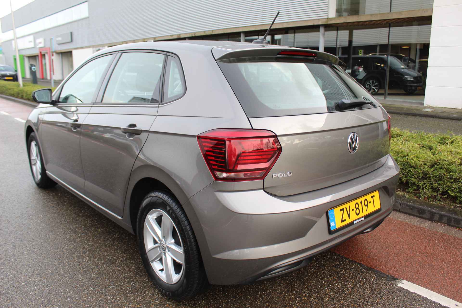 Volkswagen Polo 1.0 TSI Comfortline - 8/30