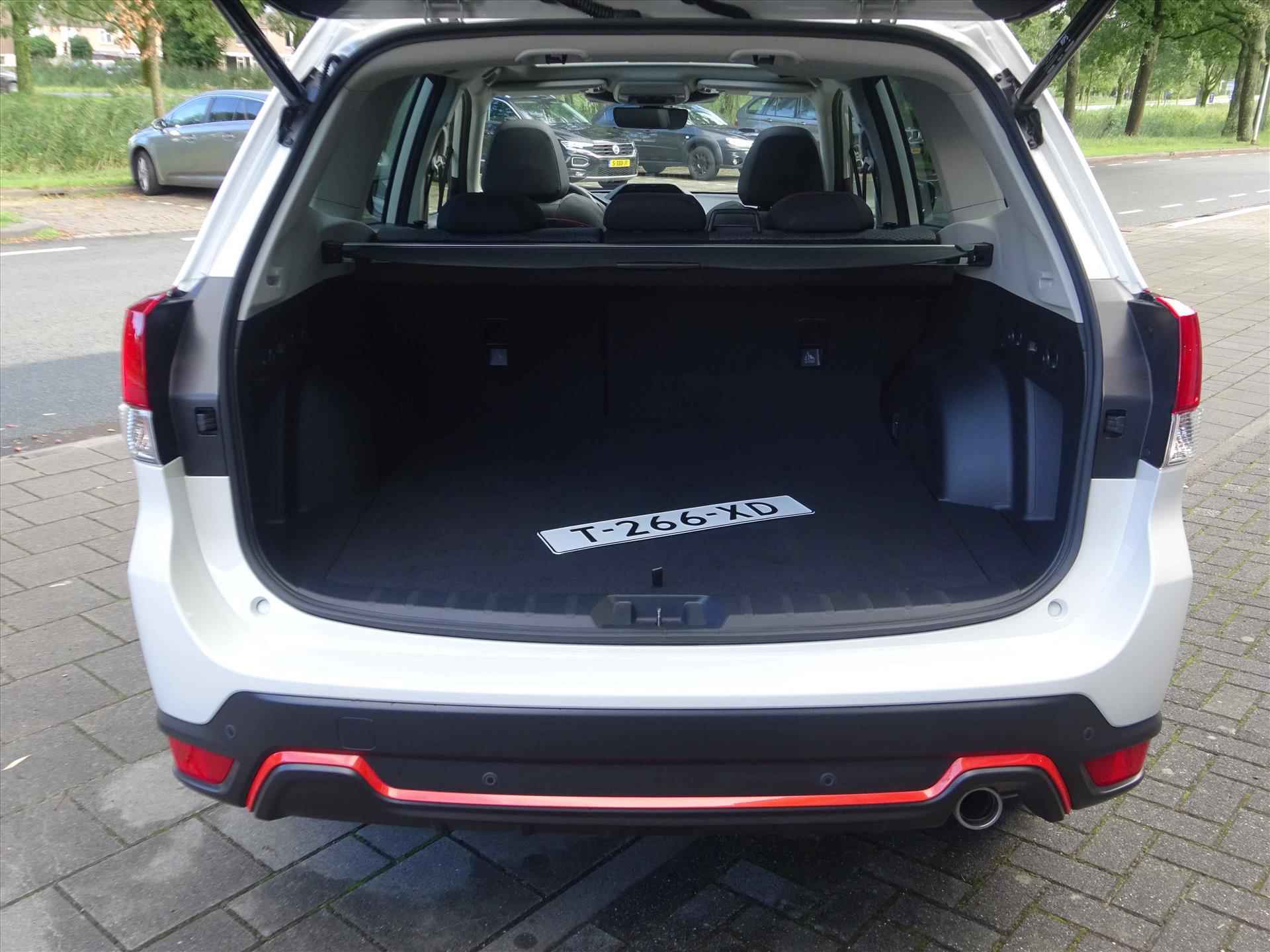 Subaru Forester 2.0i e-BOXER 150pk CVT PREMIUM SPORT | Crystal White Metallic | Trekhaak | 5 jaar Fabrieksgarantie - 13/49