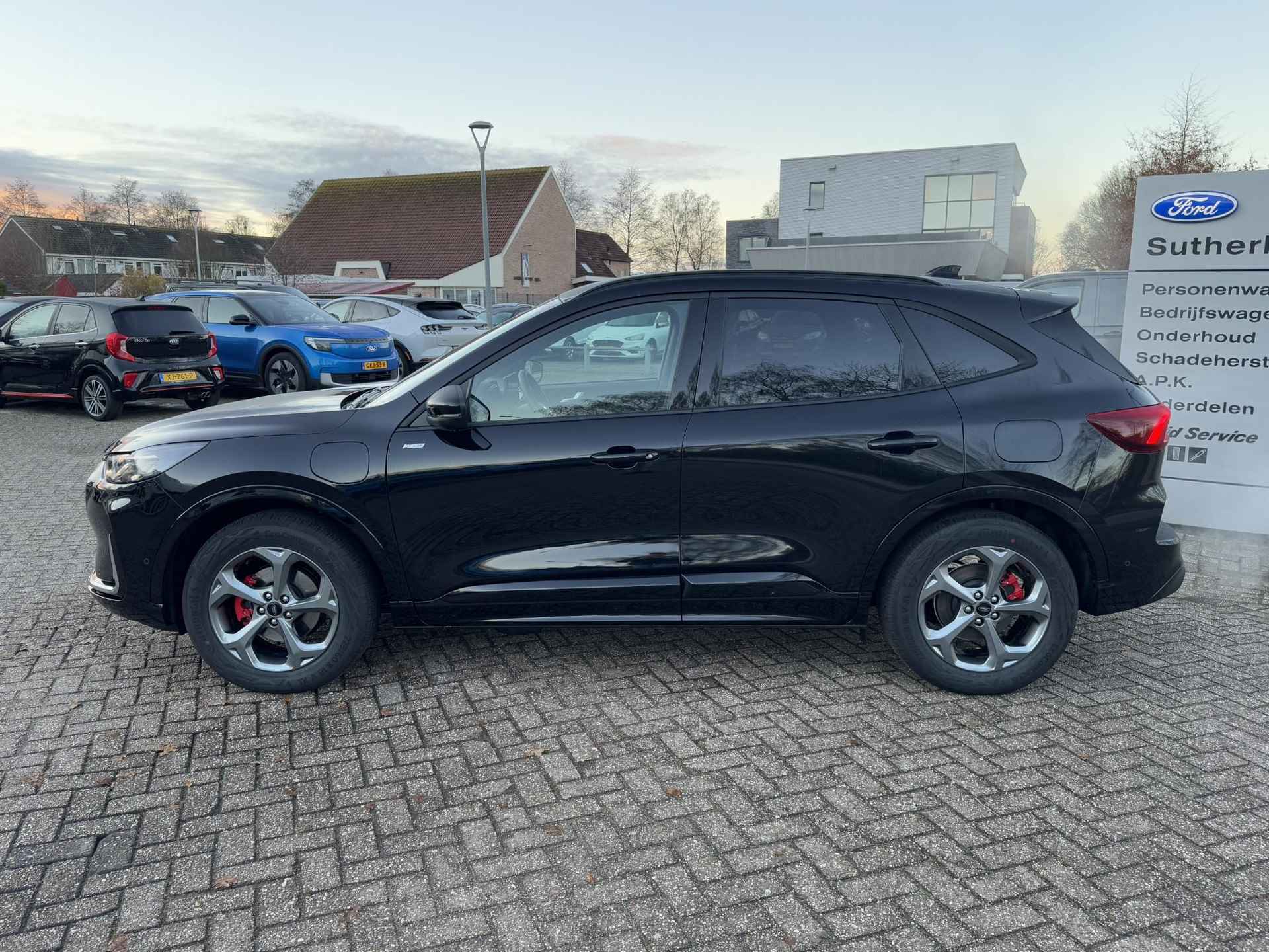 Ford Kuga 2.5 PHEV ST-Line X 243pk Voorraad ! | Wegklapbare trekhaak | Technology Pack | Winter Pack | 12-weg AGR stoelen | 4.000 EU VOORDEEL - 4/25