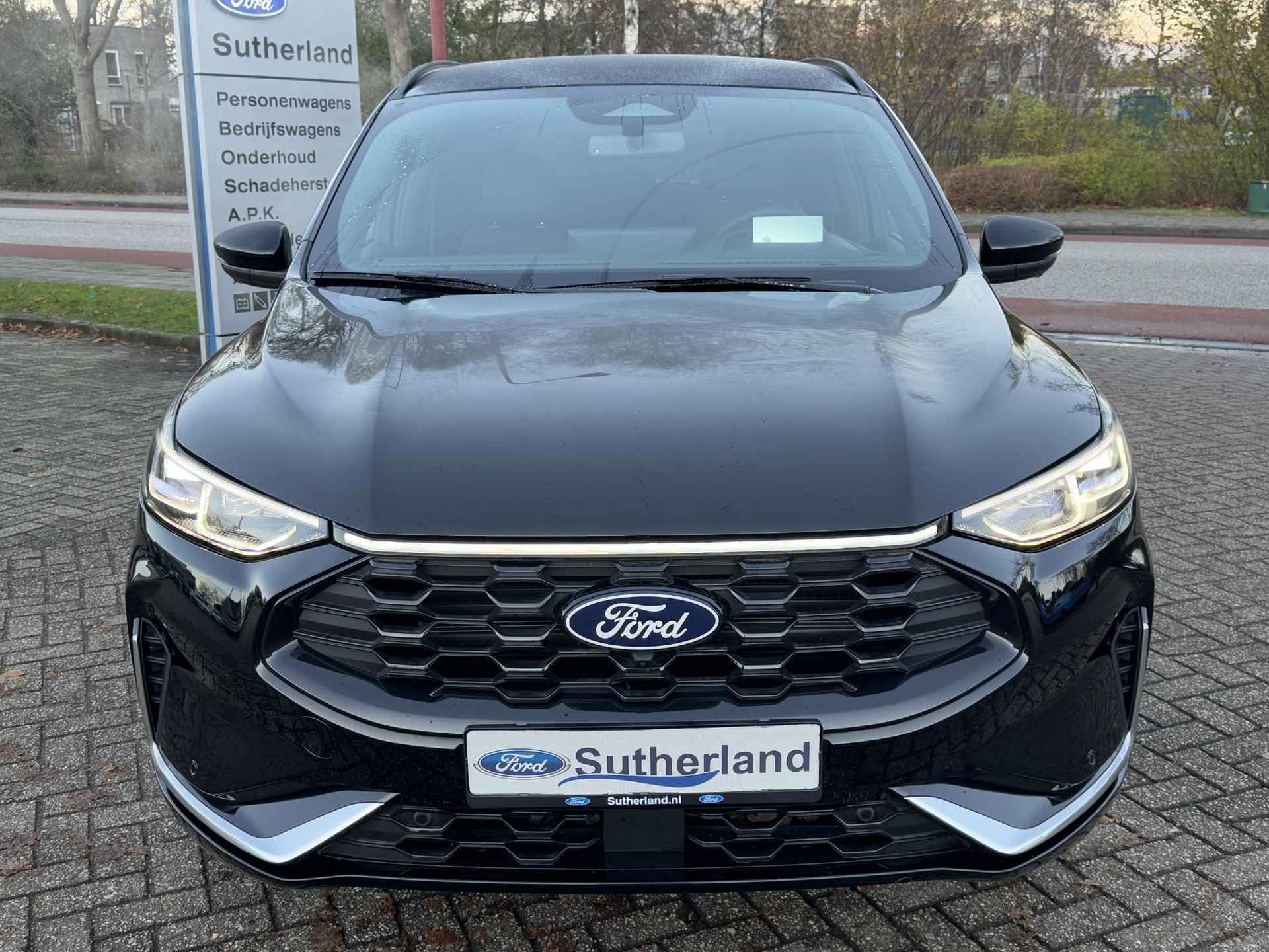 Ford Kuga 2.5 PHEV ST-Line X 243pk Voorraad ! | Wegklapbare trekhaak | Technology Pack | Winter Pack | 12-weg AGR stoelen | 4.000 EU VOORDEEL - 6/25