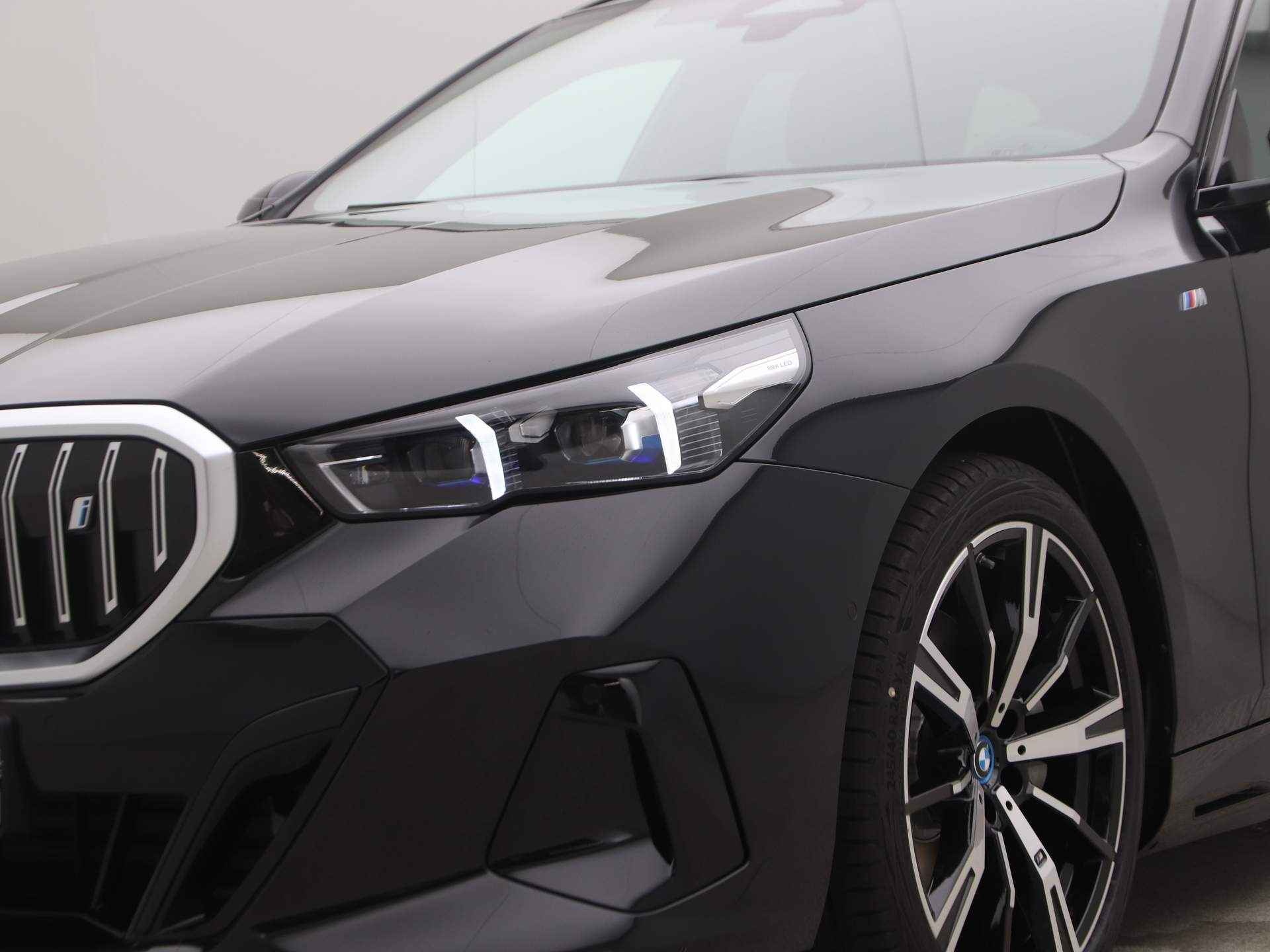 BMW i5 Touring eDrive40 M Sport Edition - 23/27