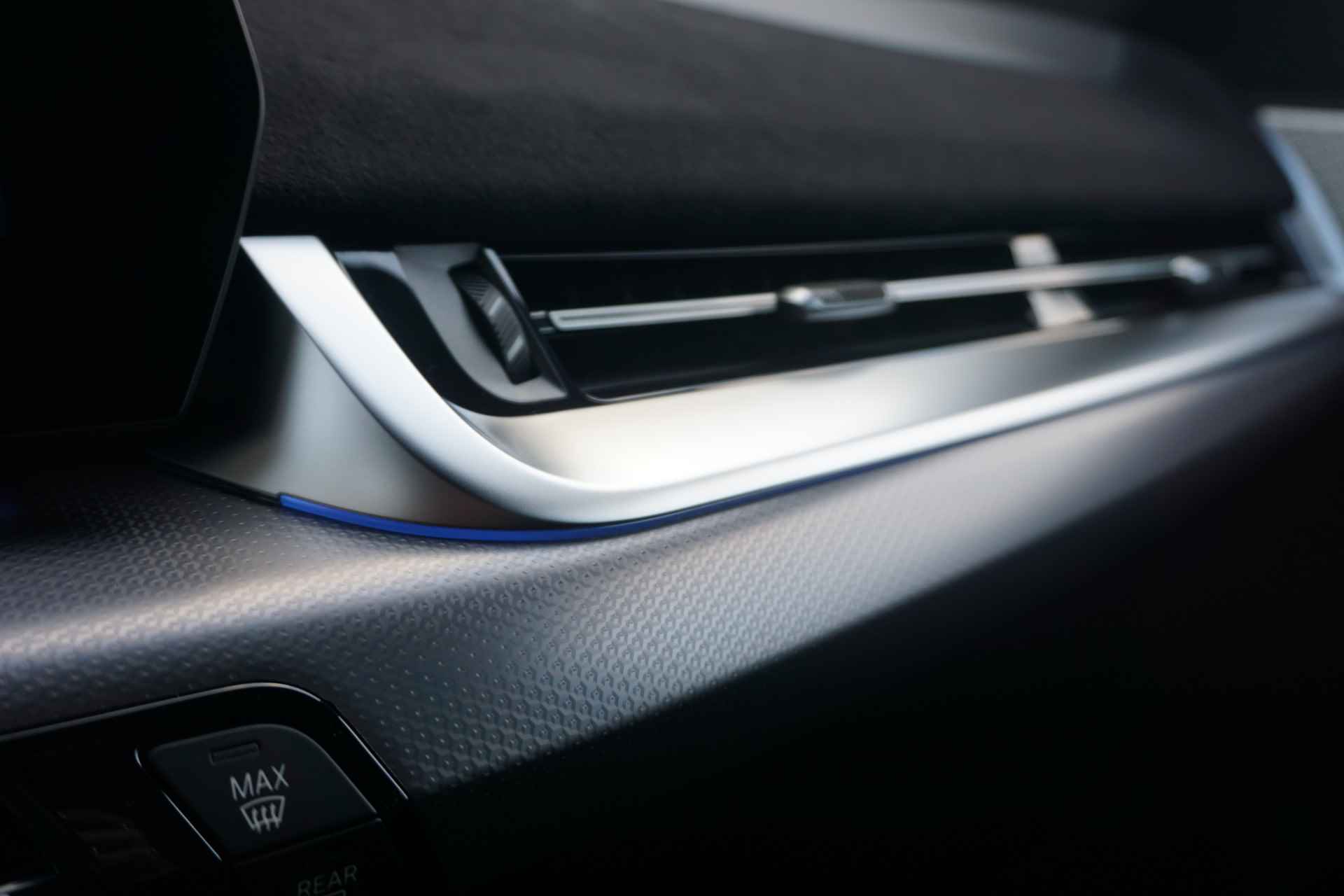 BMW iX2 xDrive30 M Sport Harman Kardon / Comfort Acces / Trekhaak / Premium Pack - 14/33