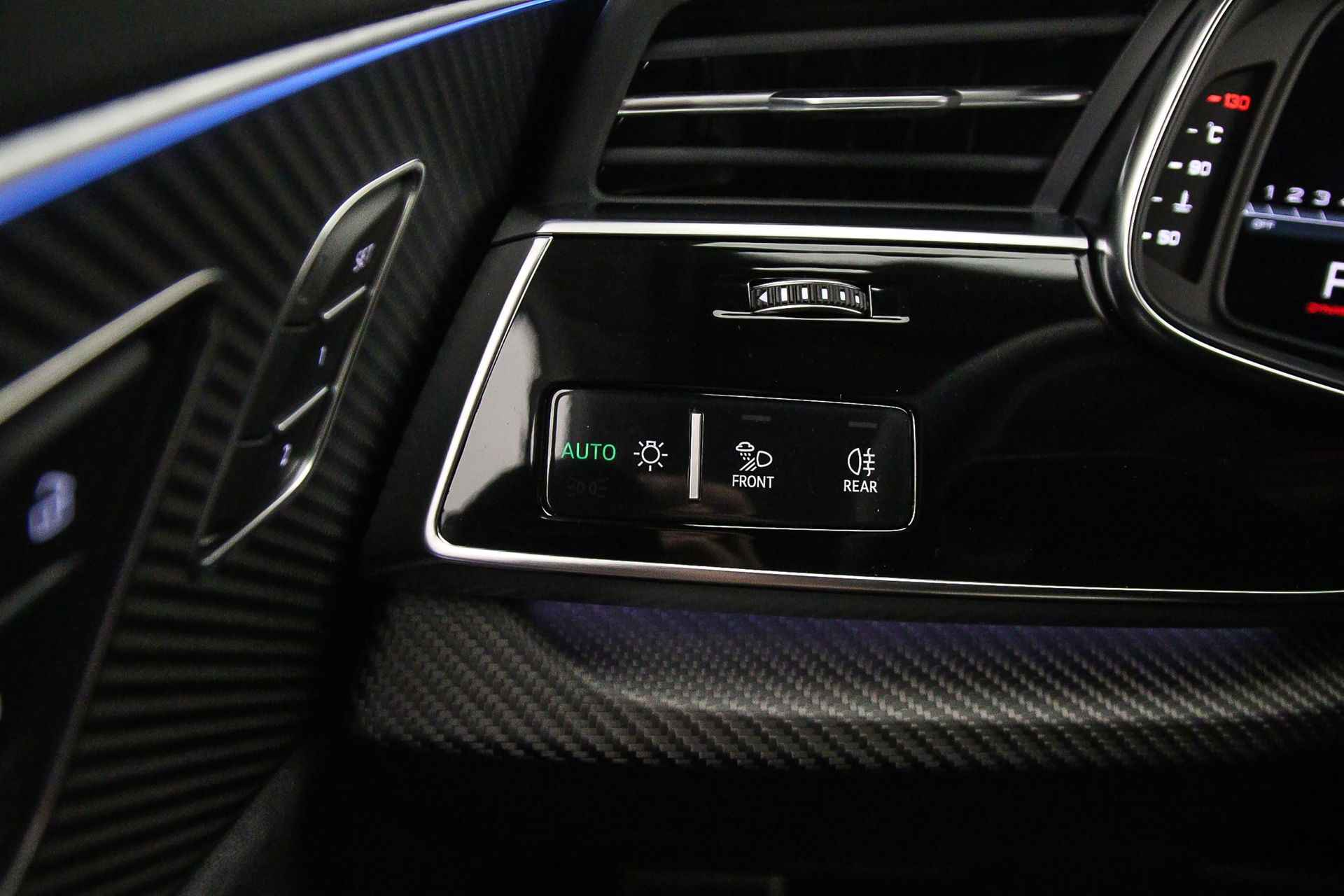 Audi SQ8 4.0 TFSI Quattro 507pk | Advanced Onderstel | Head Up | B&O | OLED | 23 inch | Sportdiff | Standkachel | Alcantara Hemel | Leder | S-Stoelen | Stoelventilatie/Massage | Carbon | - 13/61