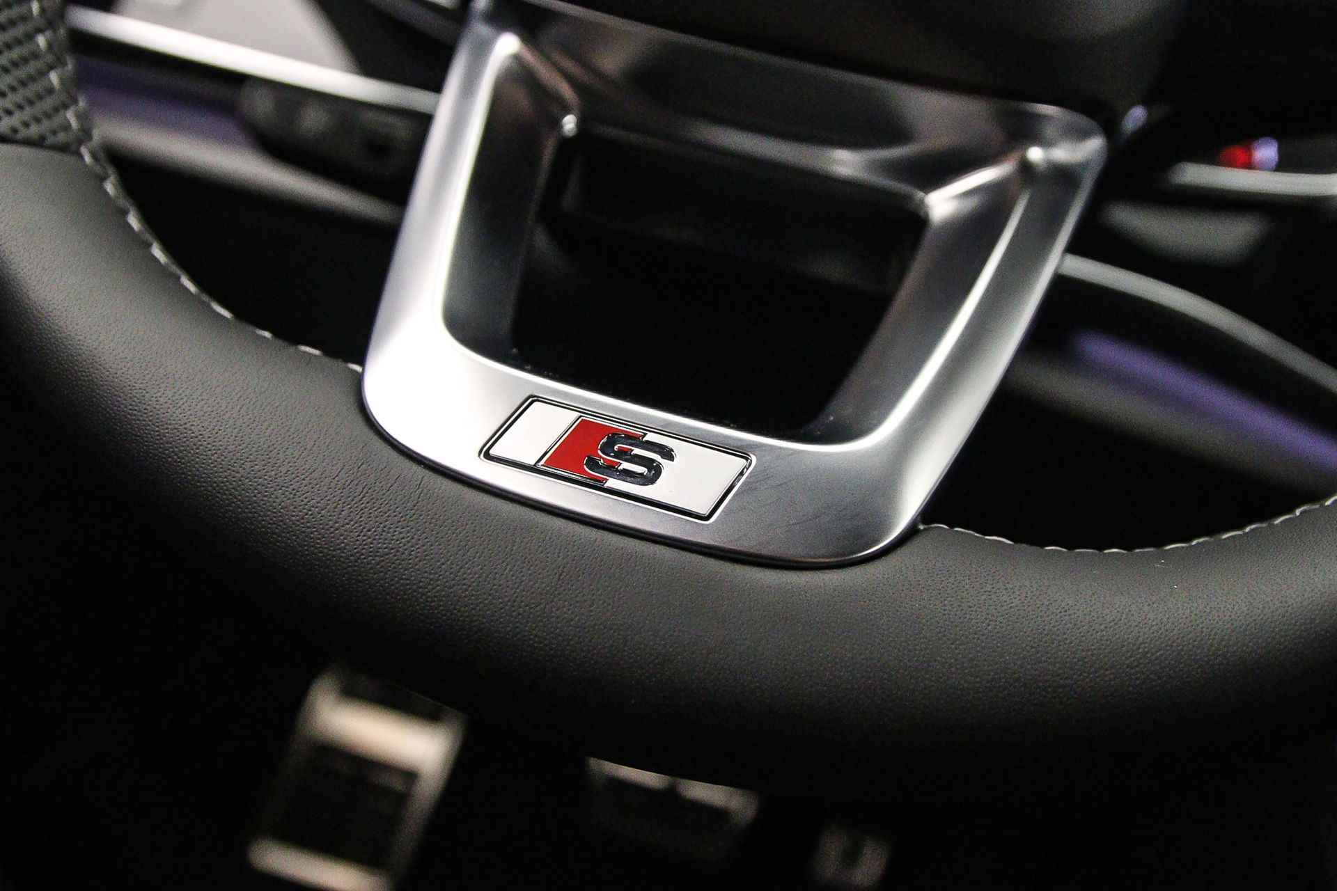 Audi SQ8 4.0 TFSI Quattro 507pk | Advanced Onderstel | Head Up | B&O | OLED | 23 inch | Sportdiff | Standkachel | Alcantara Hemel | Leder | S-Stoelen | Stoelventilatie/Massage | Carbon | - 19/61