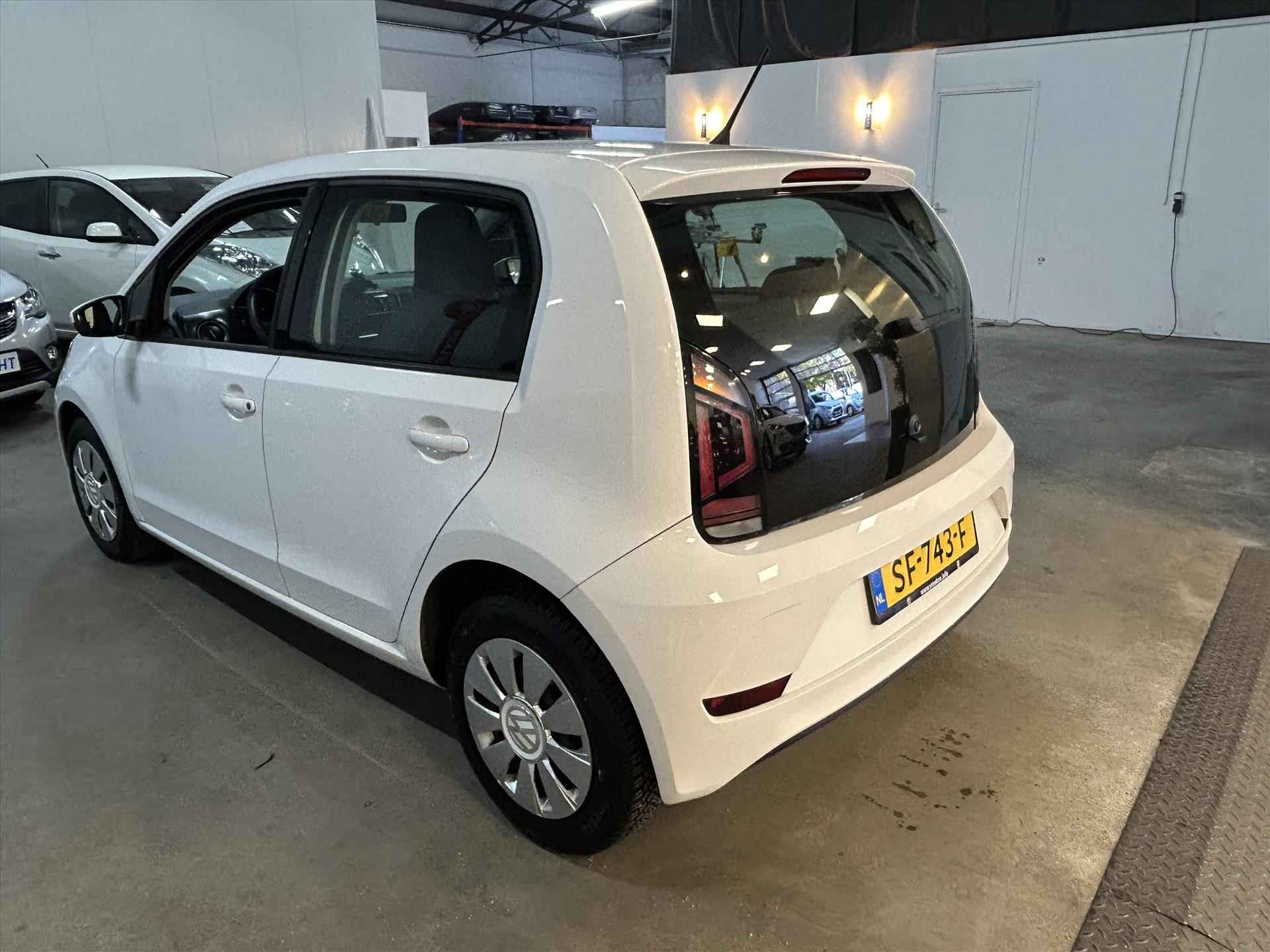 VOLKSWAGEN Up! 1.0 60PK 5D BMT Move up! AIRCO / NAVI - 7/13