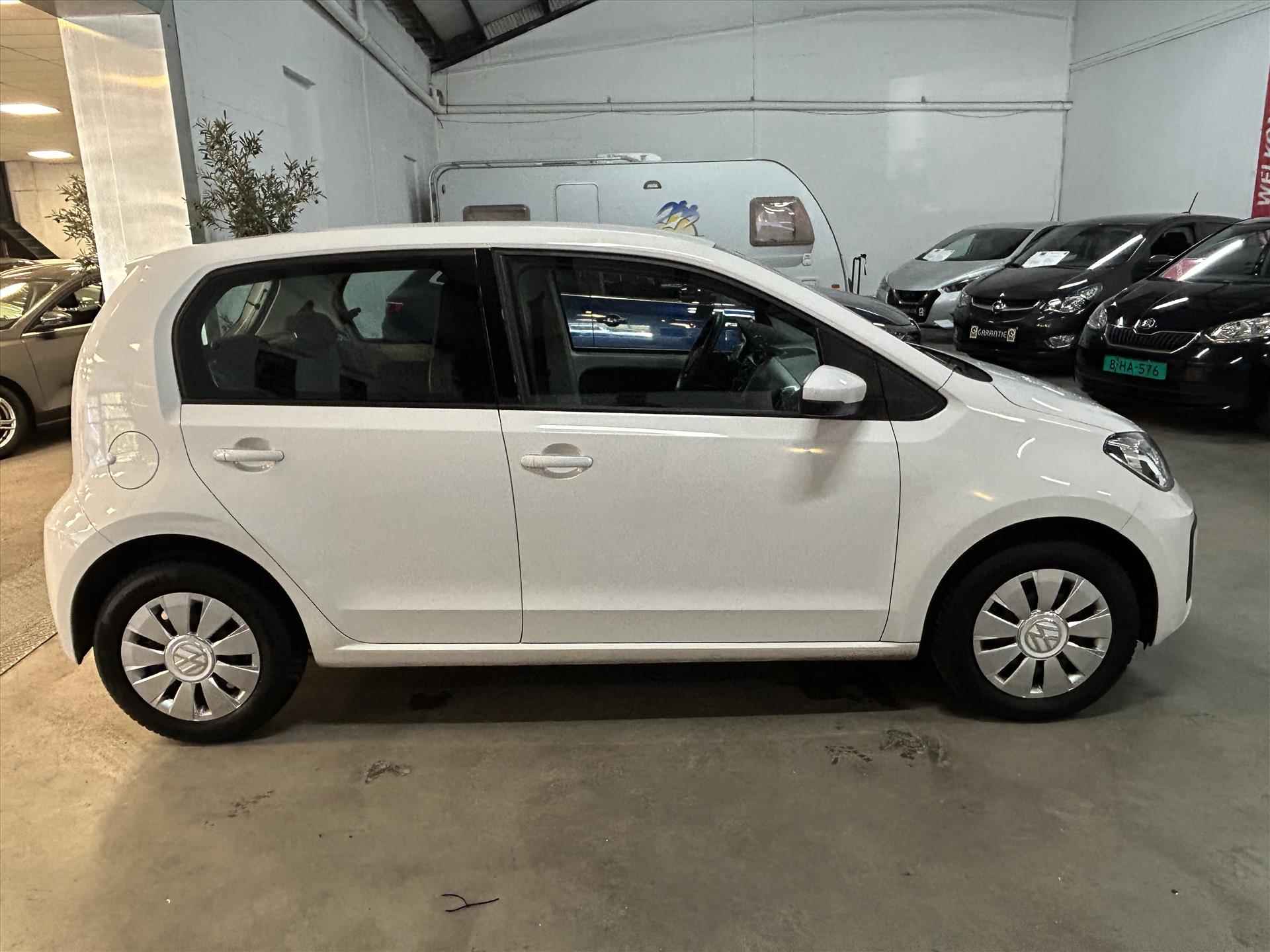 VOLKSWAGEN Up! 1.0 60PK 5D BMT Move up! AIRCO / NAVI - 8/13