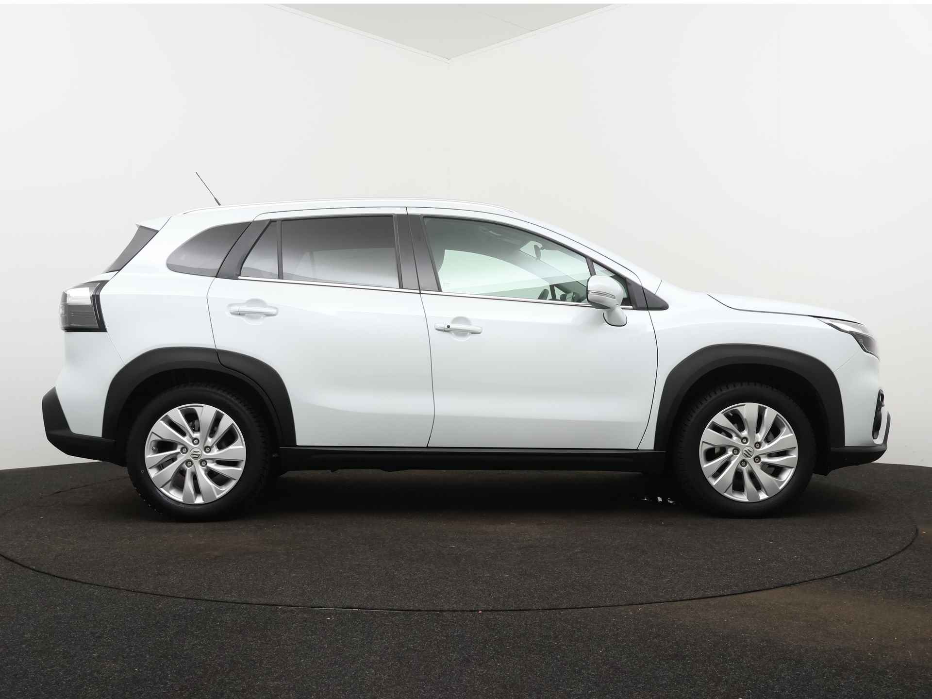 Suzuki S-Cross 1.4 Boosterjet Select Smart Hybrid | Keyless entry | Trekhaak | All Season banden | 1500 kg trekgewicht | Apple Carplay / Android Auto | Cruise Control Adaptief | - 16/44