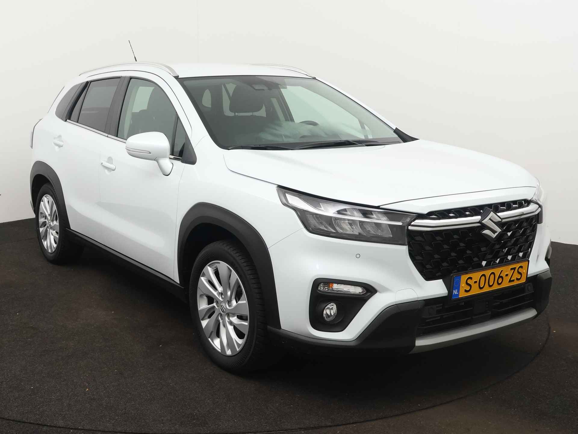 Suzuki S-Cross 1.4 Boosterjet Select Smart Hybrid | Keyless entry | Trekhaak | All Season banden | 1500 kg trekgewicht | Apple Carplay / Android Auto | Cruise Control Adaptief | - 29/44