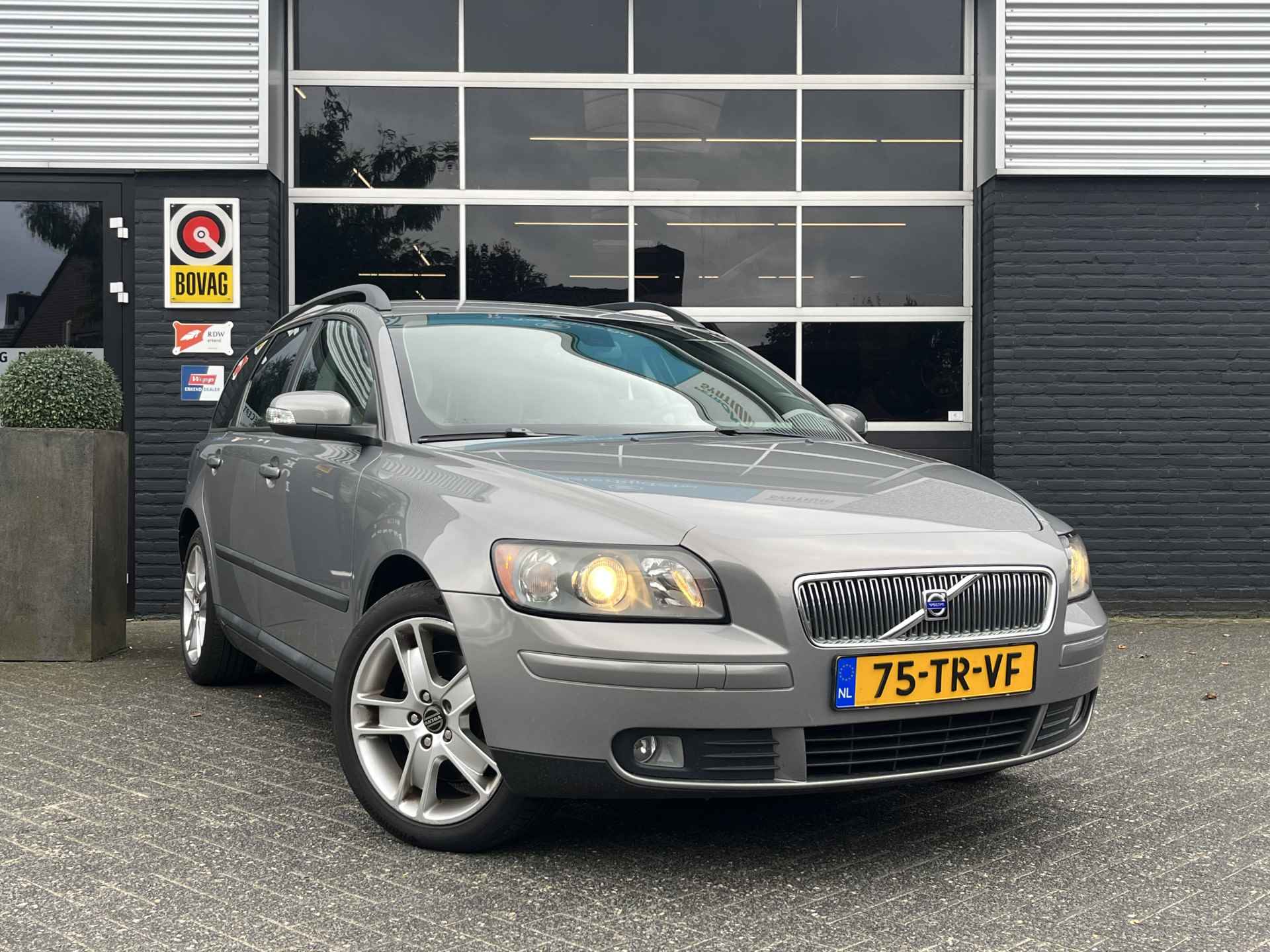 Volvo V50 2.4 Edition I, Handgas, Automaat, Trekhaak, Cruise, PDC, NAP - 6/19